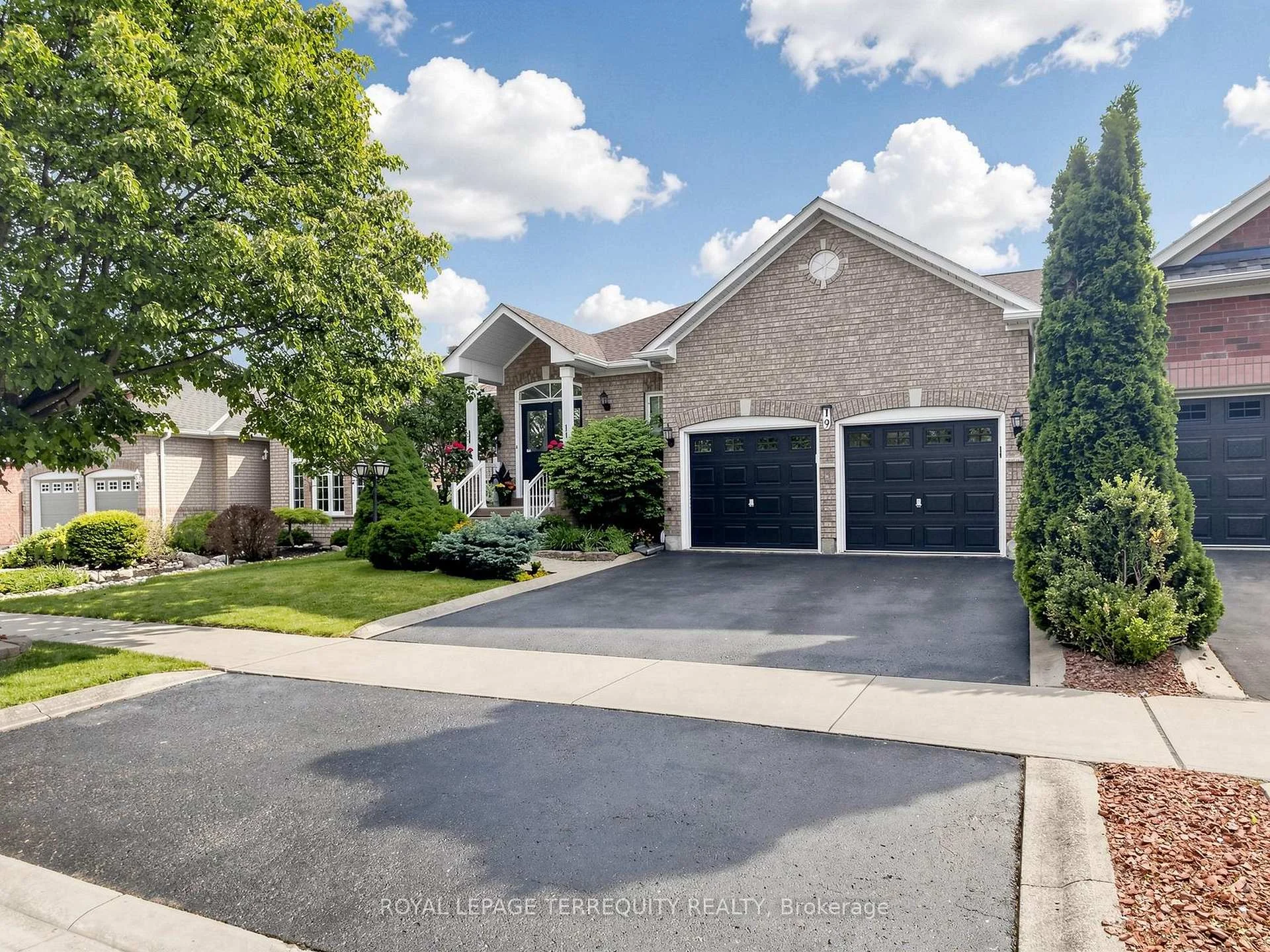 Photo 28 of 19 Johnson Crescent, Halton Hills, Georgetown — HOMEH