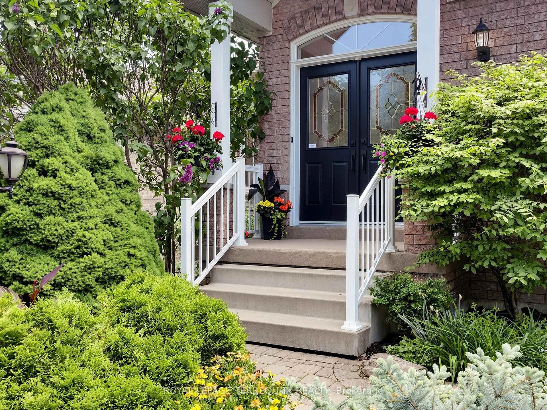 Photo 37 of 19 Johnson Crescent, Halton Hills, Georgetown — HOMEH