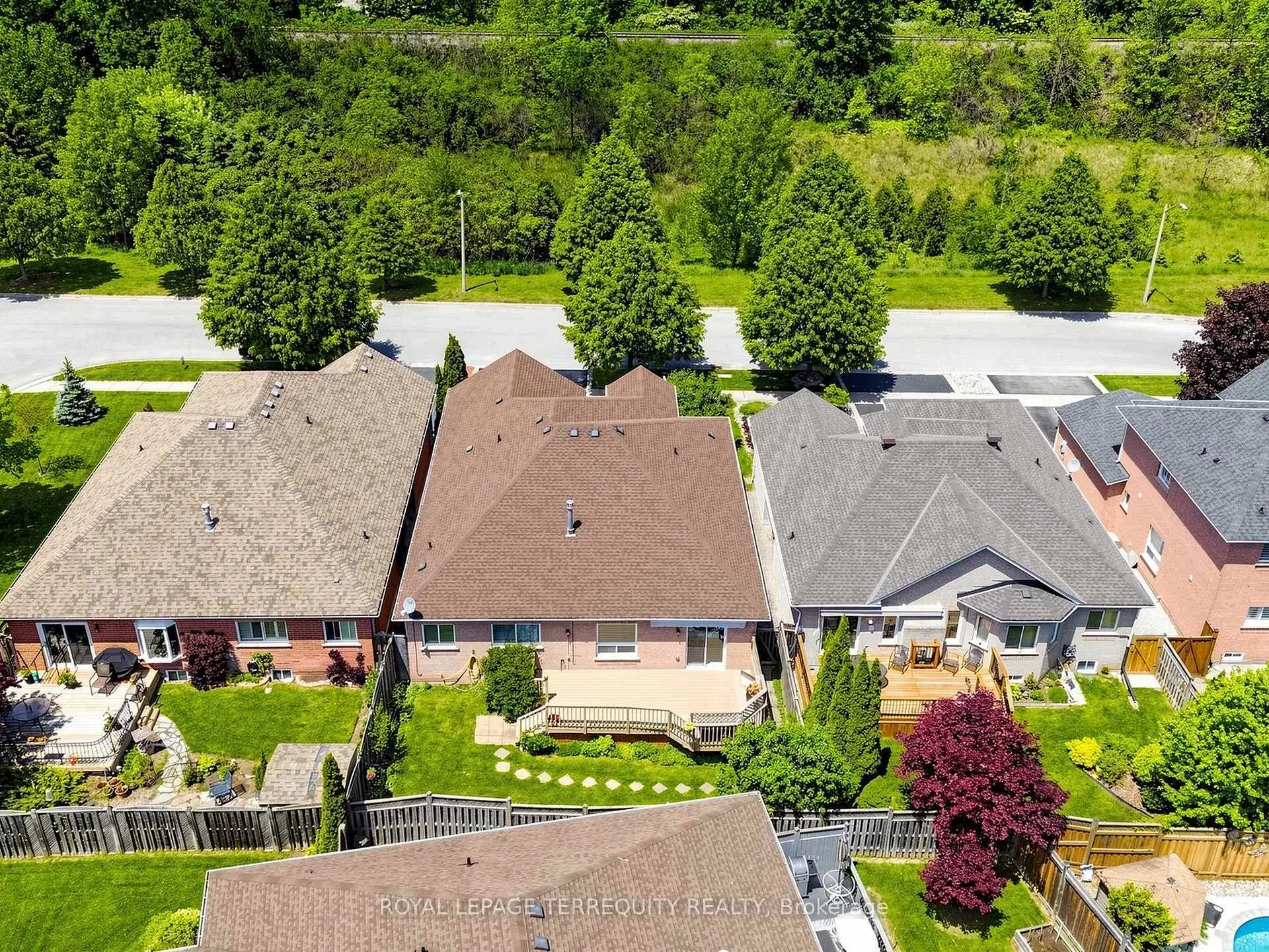 Photo 41 of 19 Johnson Crescent, Halton Hills, Georgetown — HOMEH
