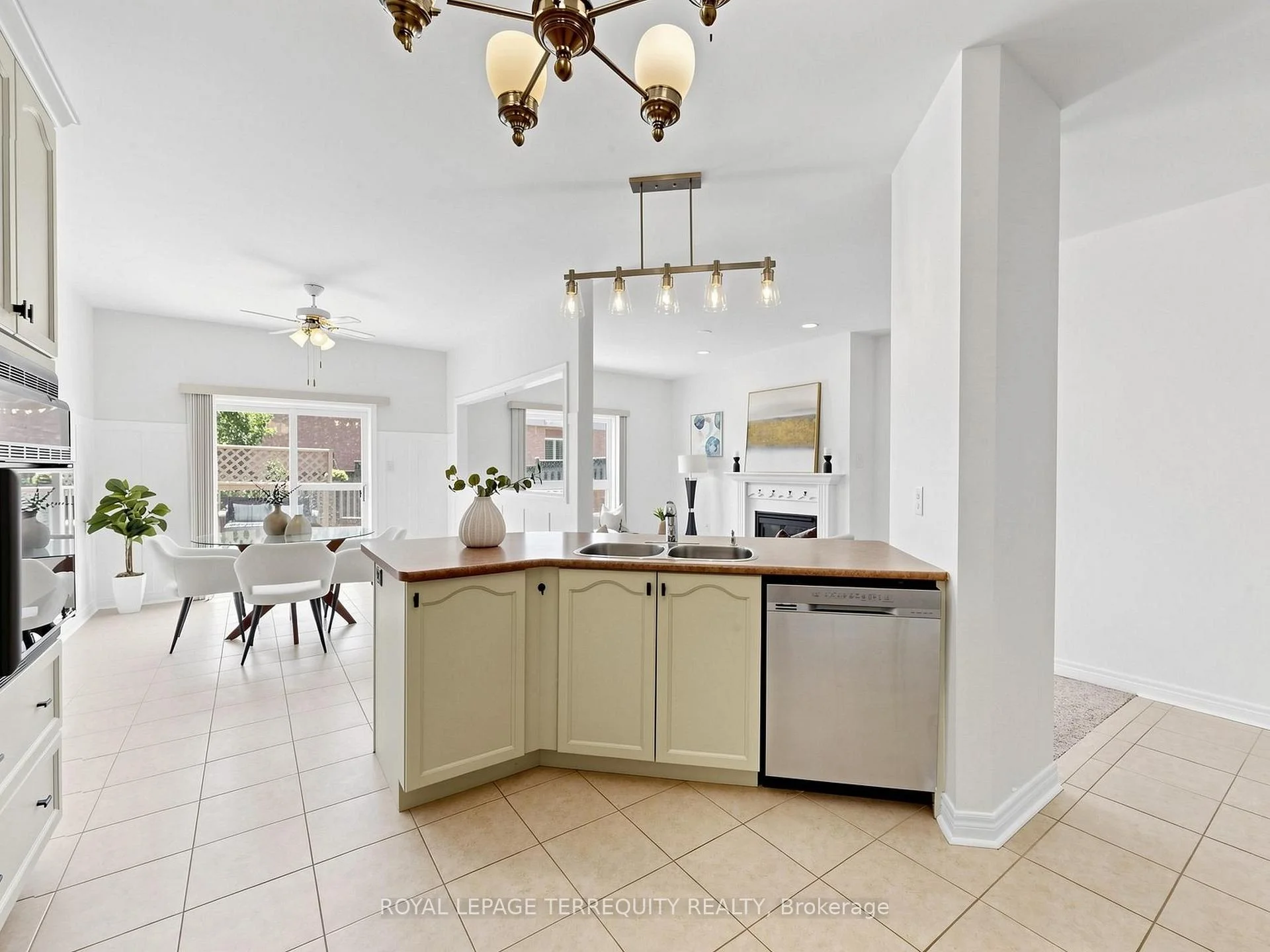 Photo 67 of 19 Johnson Crescent, Halton Hills, Georgetown — HOMEH