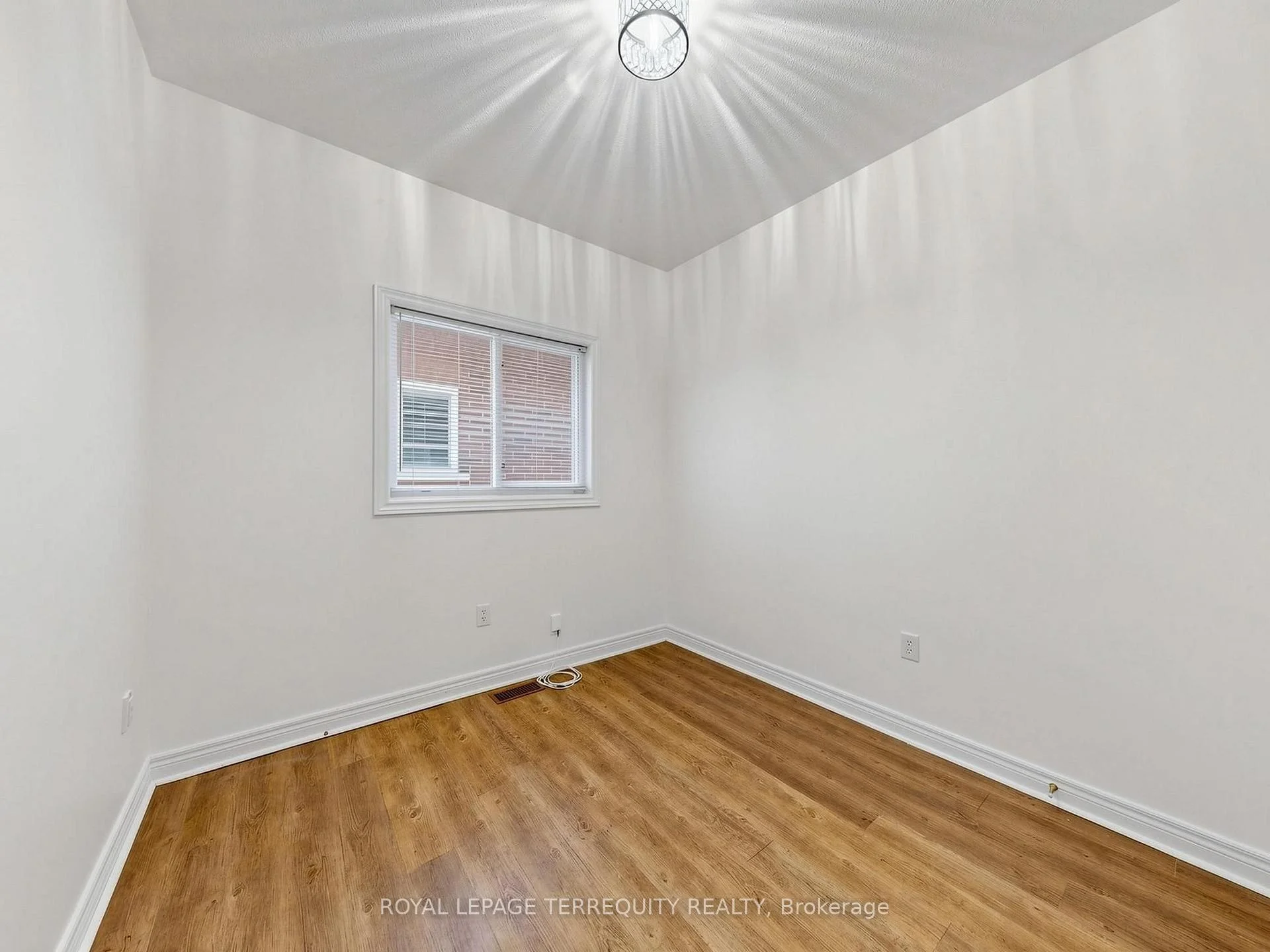 Photo 77 of 19 Johnson Crescent, Halton Hills, Georgetown — HOMEH
