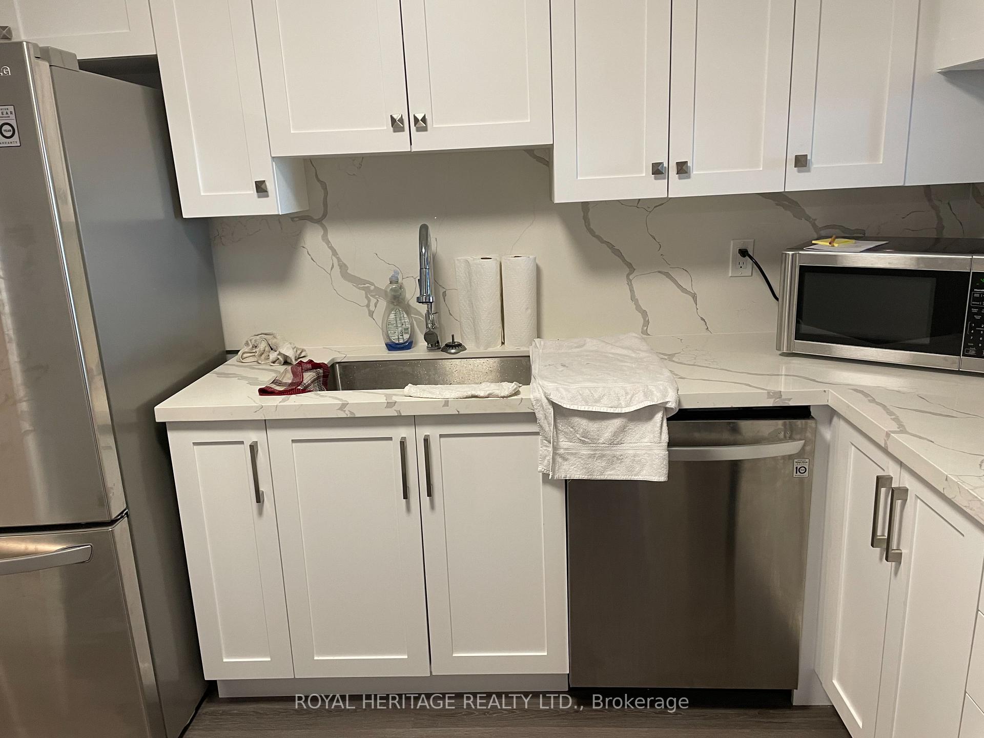 Photo 2 of Unit 402, 1890 Valley Farm Road, Pickering, Town Centre — HOMEH