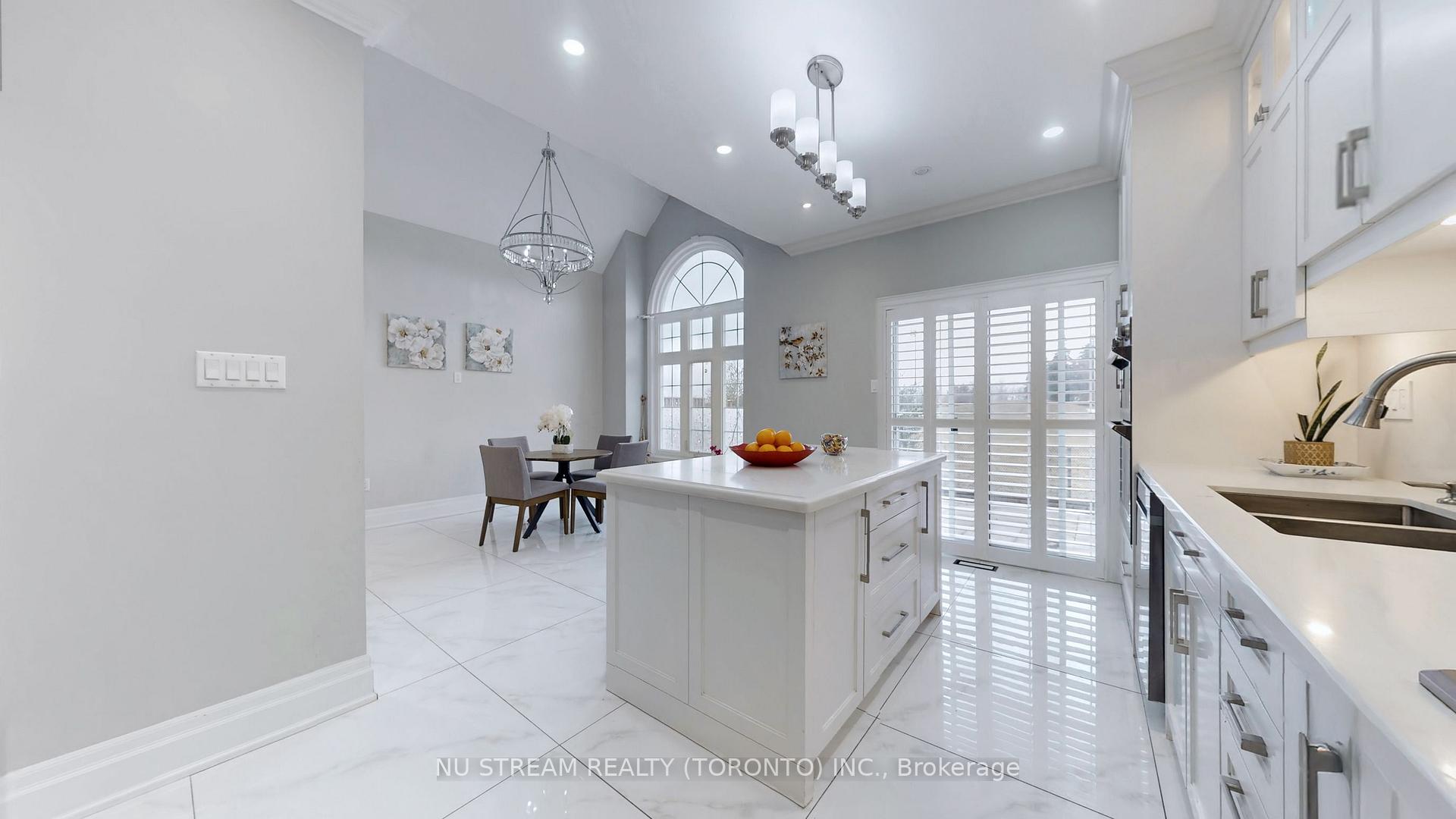 Photo 12 of 191 Milliken Meadows Drive, Markham, Milliken Mills West — HOMEH