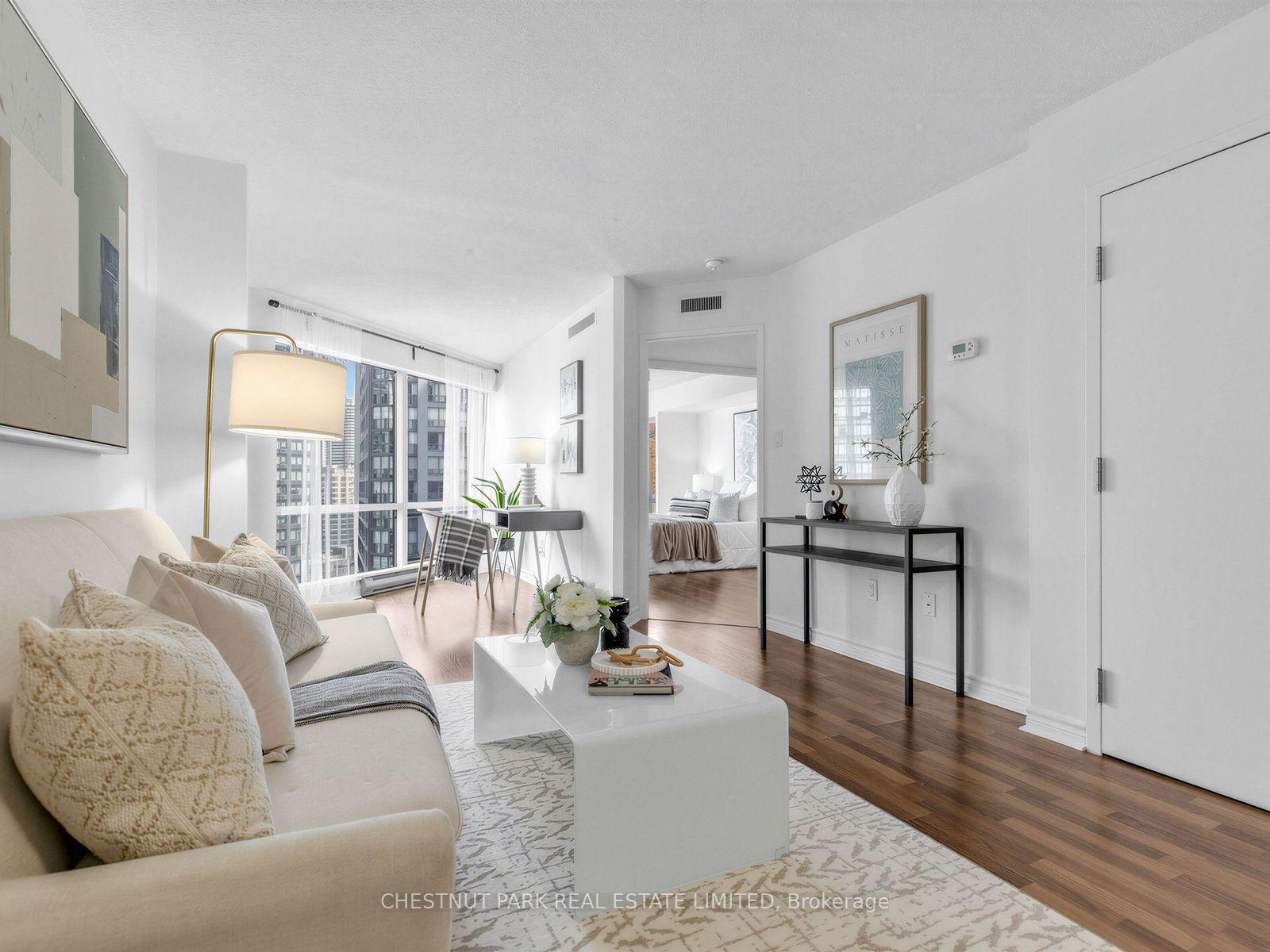Photo 6 of Unit 1408, 1001 Bay Street, Toronto, Bay Street Corridor — HOMEH