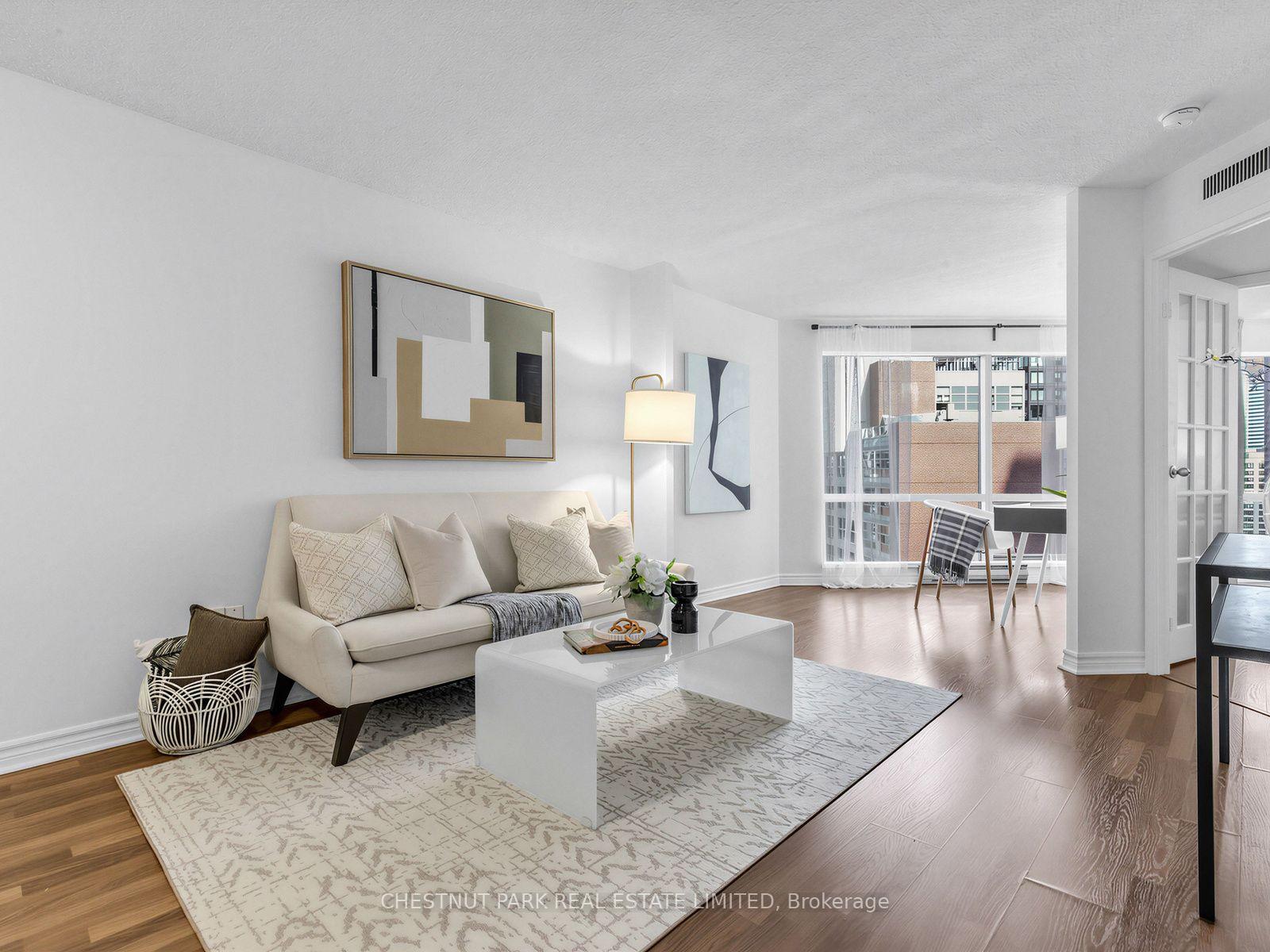 Photo 7 of Unit 1408, 1001 Bay Street, Toronto, Bay Street Corridor — HOMEH
