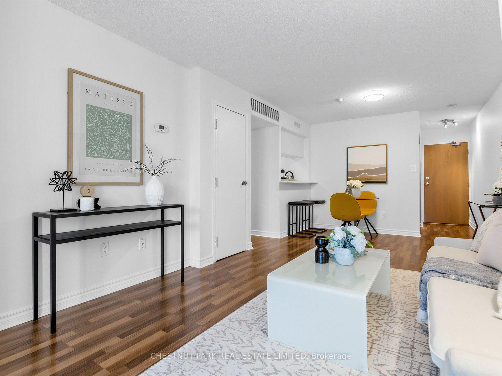 Photo 9 of Unit 1408, 1001 Bay Street, Toronto, Bay Street Corridor — HOMEH