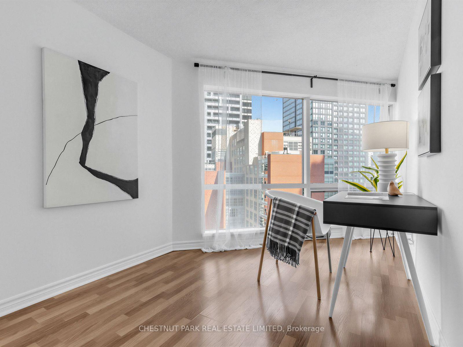 Photo 11 of Unit 1408, 1001 Bay Street, Toronto, Bay Street Corridor — HOMEH