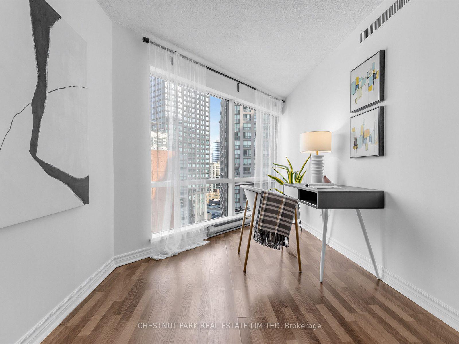 Photo 12 of Unit 1408, 1001 Bay Street, Toronto, Bay Street Corridor — HOMEH