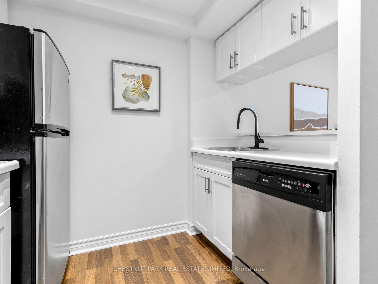 Photo 15 of Unit 1408, 1001 Bay Street, Toronto, Bay Street Corridor — HOMEH