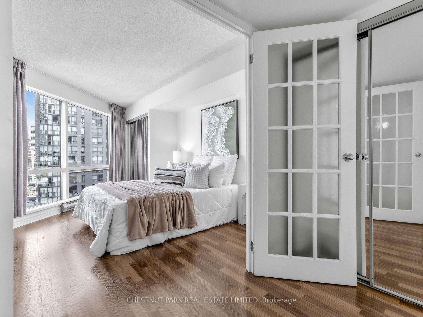 Photo 16 of Unit 1408, 1001 Bay Street, Toronto, Bay Street Corridor — HOMEH
