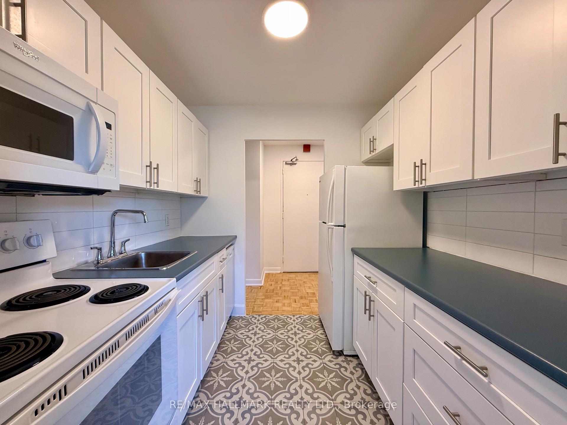 Photo 4 of Unit 101, 30 Upper Canada Drive, North York, St. Andrew-Windfields — HOMEH