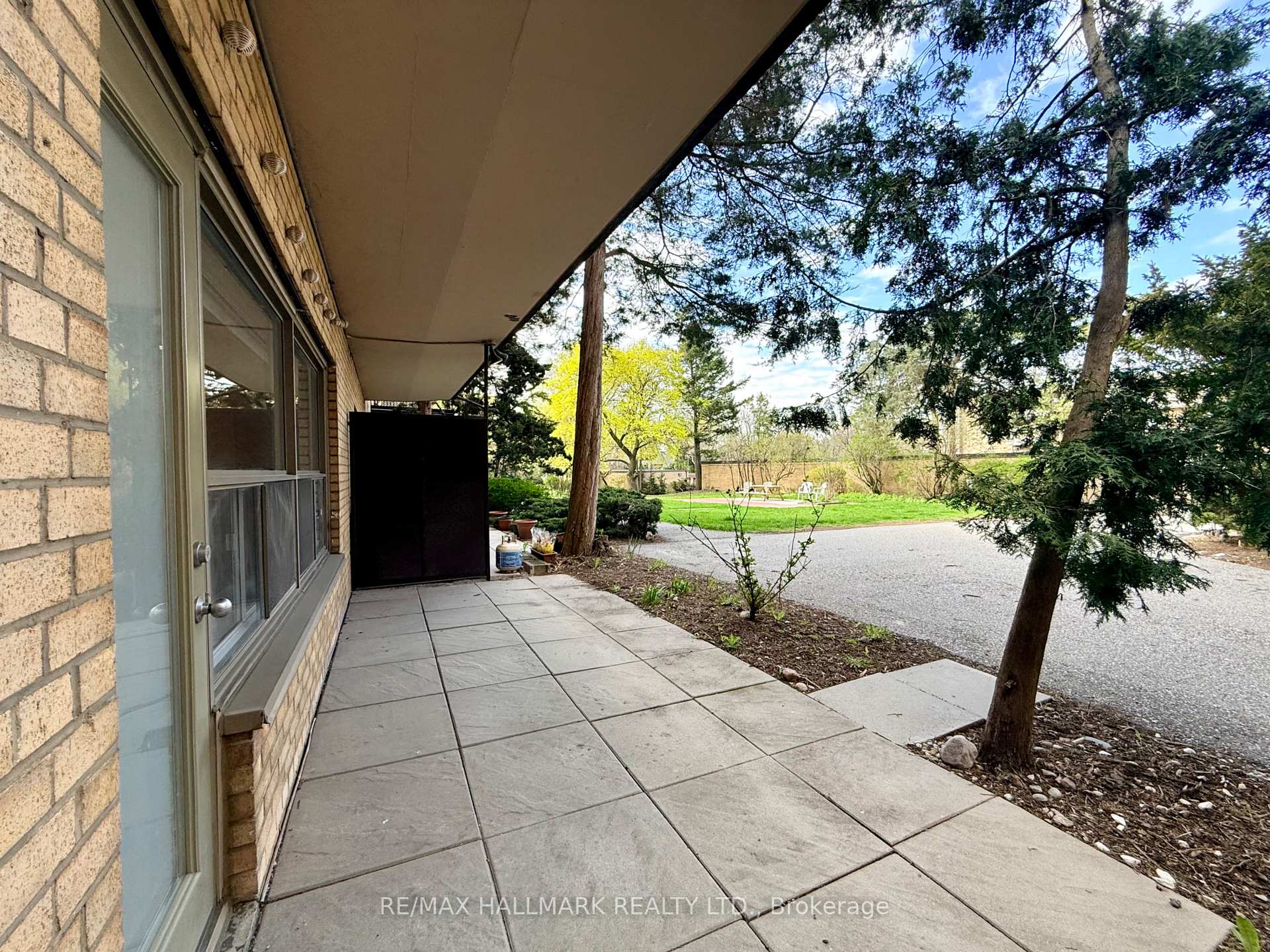 Photo 12 of Unit 101, 30 Upper Canada Drive, North York, St. Andrew-Windfields — HOMEH