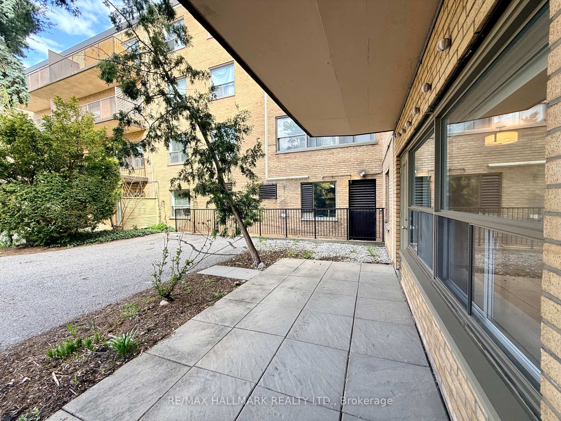 Photo 14 of Unit 101, 30 Upper Canada Drive, North York, St. Andrew-Windfields — HOMEH