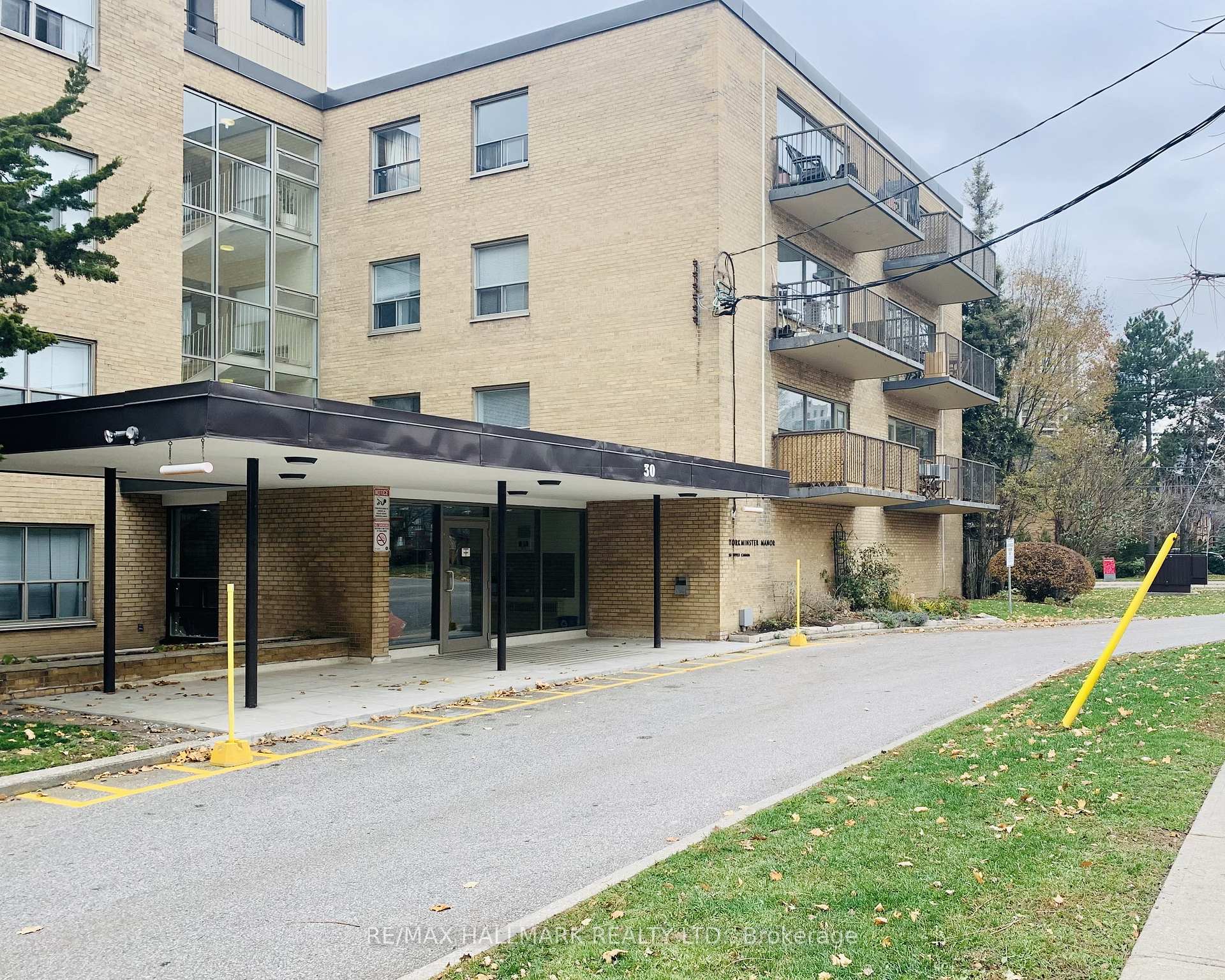 Photo 15 of Unit 101, 30 Upper Canada Drive, North York, St. Andrew-Windfields — HOMEH