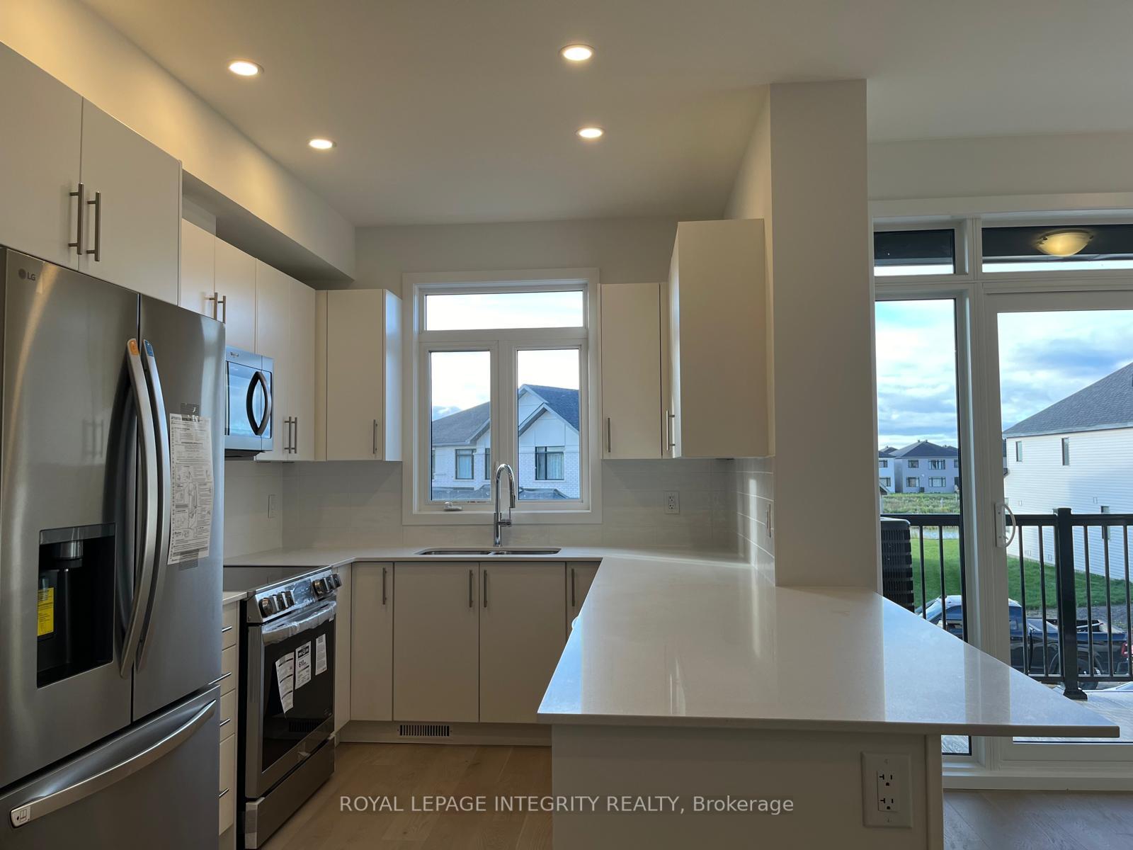 Photo 4 of 552 Tahoe Heights, Ottawa, Leitrim — HOMEH