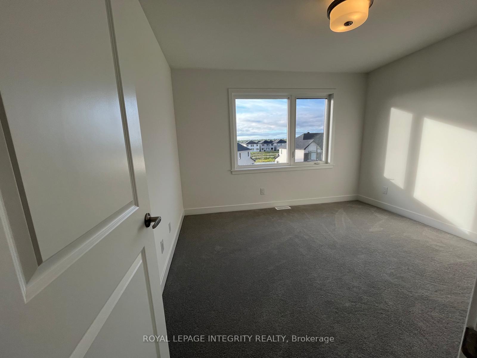 Photo 11 of 552 Tahoe Heights, Ottawa, Leitrim — HOMEH