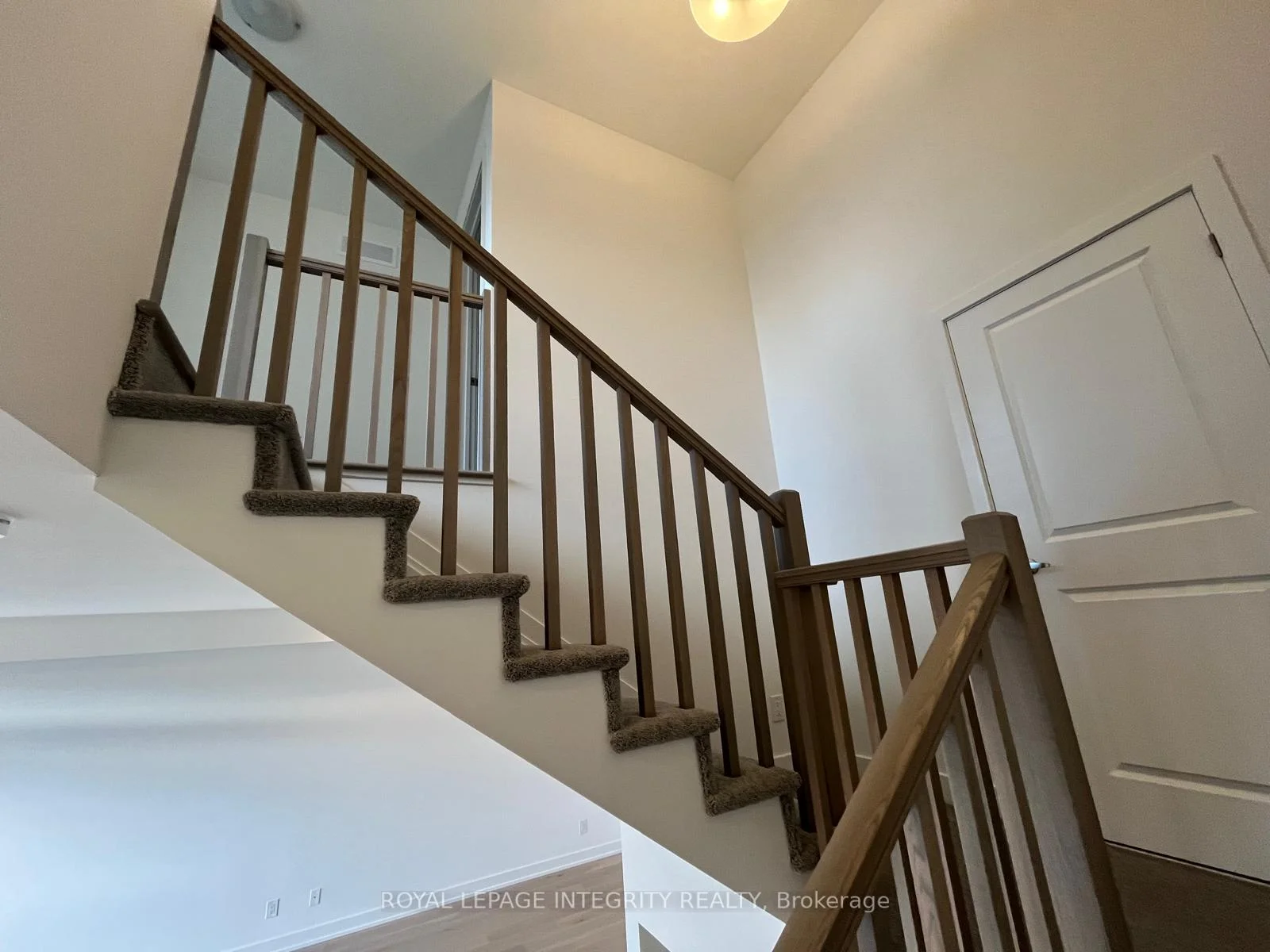 Photo 9 of 552 Tahoe Heights, Ottawa, Leitrim — HOMEH