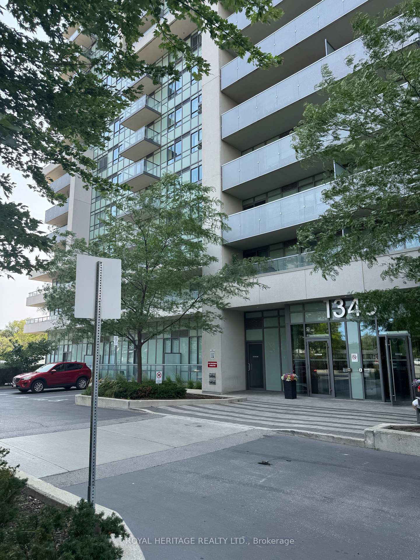 Photo of Unit 403, 1346 Danforth Road