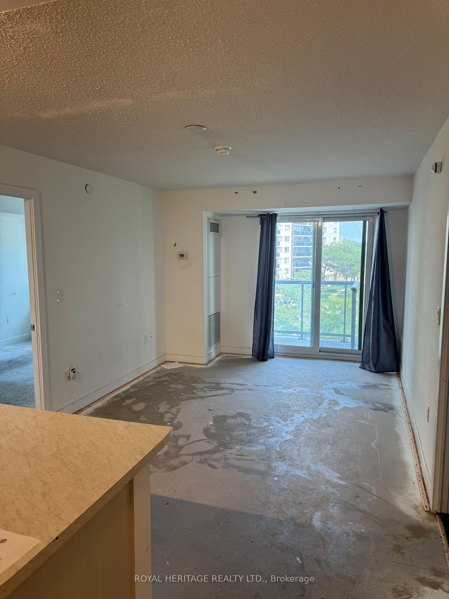 Photo 5 of Unit 403, 1346 Danforth Road, Scarborough, Eglinton East — HOMEH
