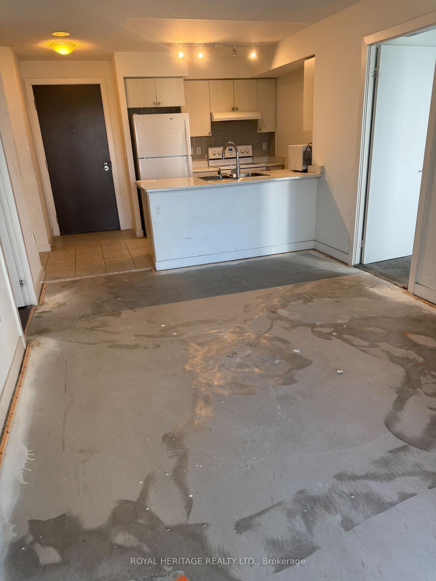 Photo 13 of Unit 403, 1346 Danforth Road, Scarborough, Eglinton East — HOMEH
