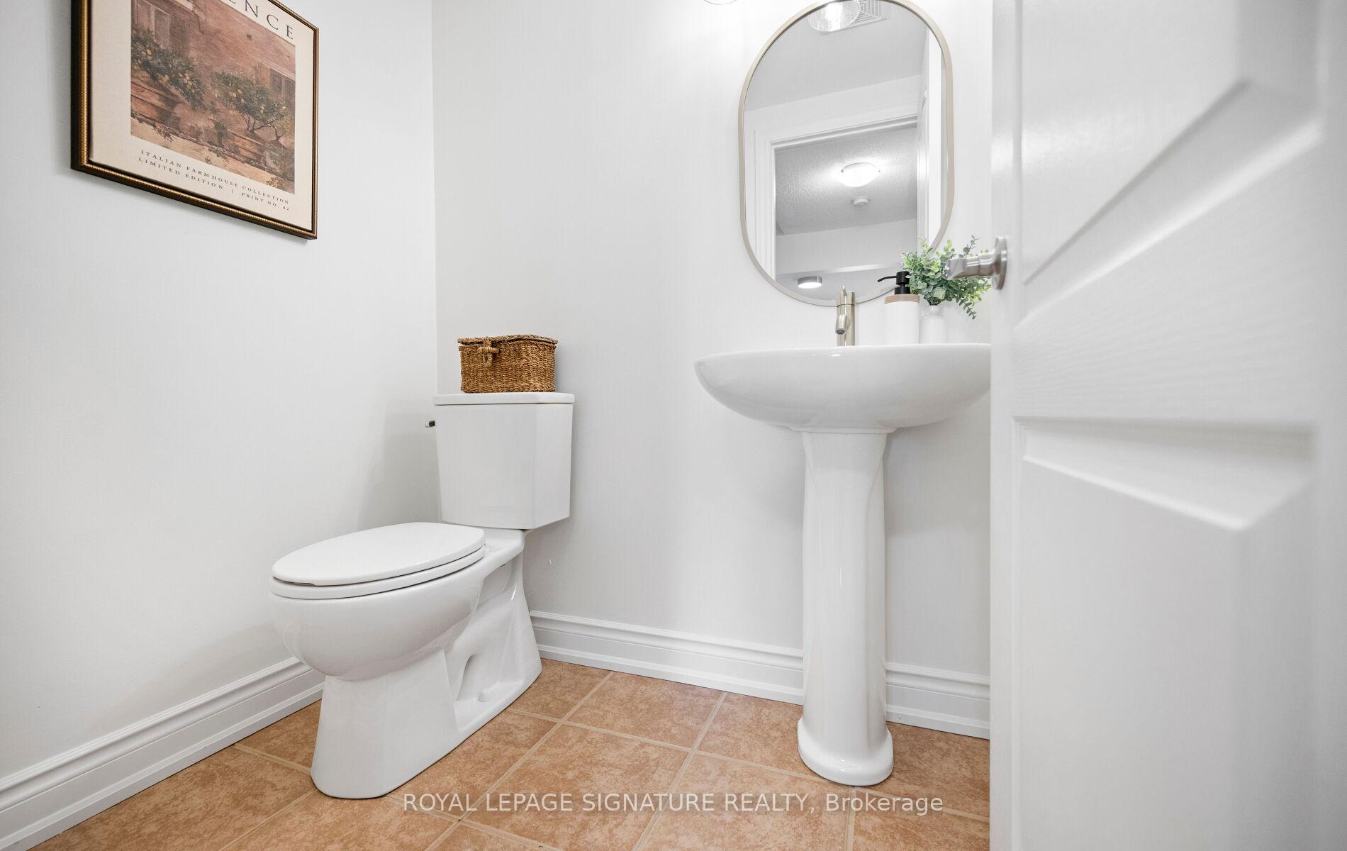 Photo 32 of 944 Deverell Place, Milton, Coates — HOMEH