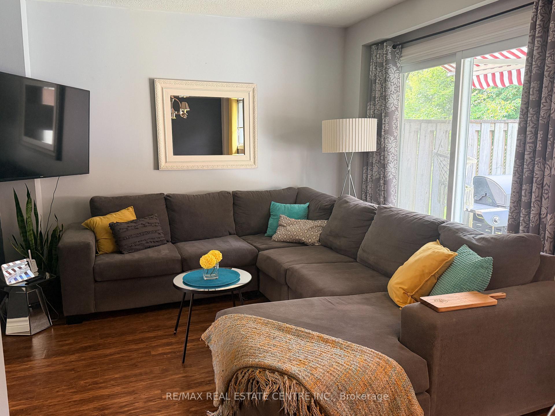 Photo 3 of Unit 1, 325 William Street, Shelburne — HOMEH