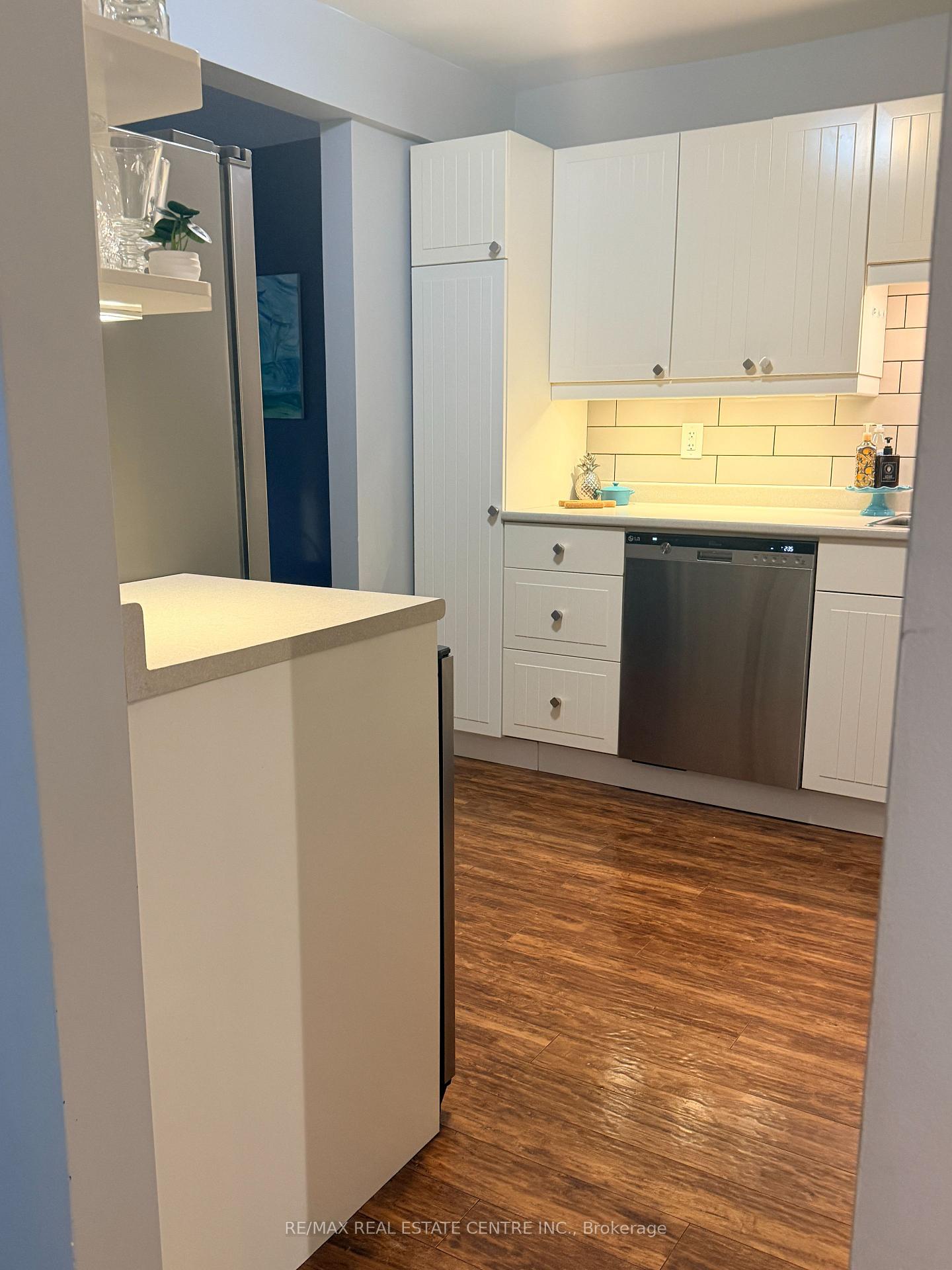 Photo 11 of Unit 1, 325 William Street, Shelburne — HOMEH