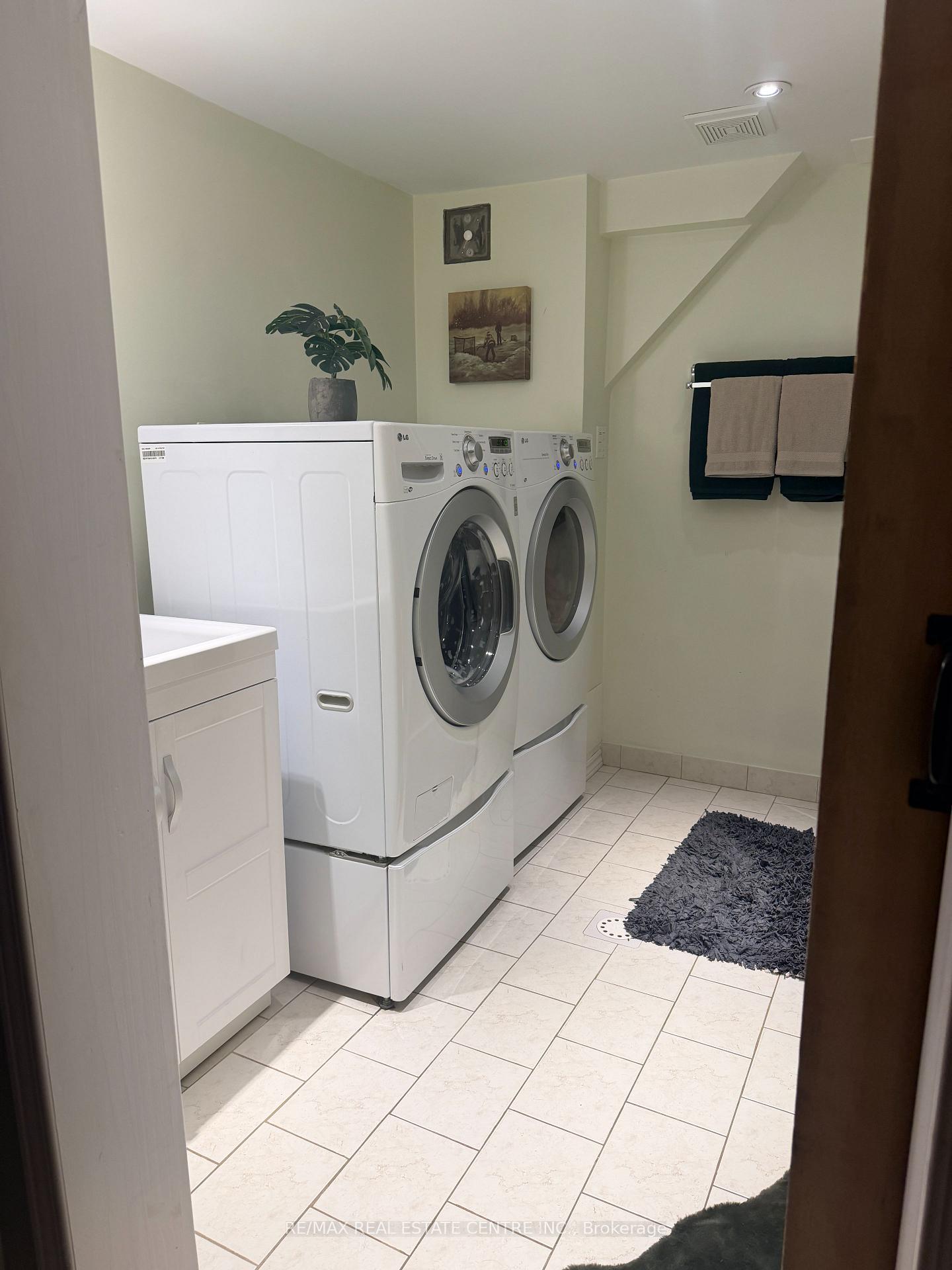 Photo 25 of Unit 1, 325 William Street, Shelburne — HOMEH