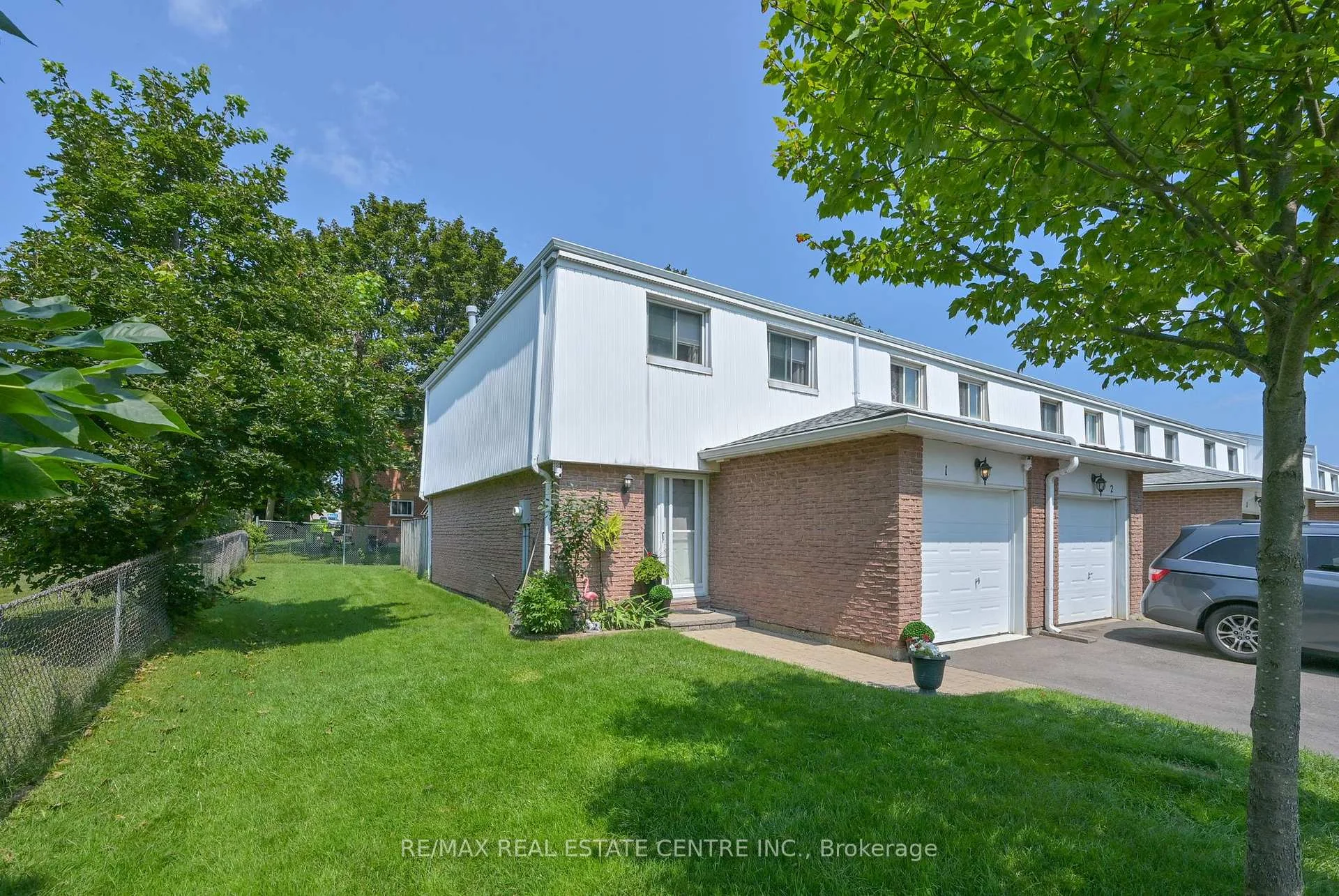 Photo 4 of Unit 1, 325 William Street, Shelburne — HOMEH