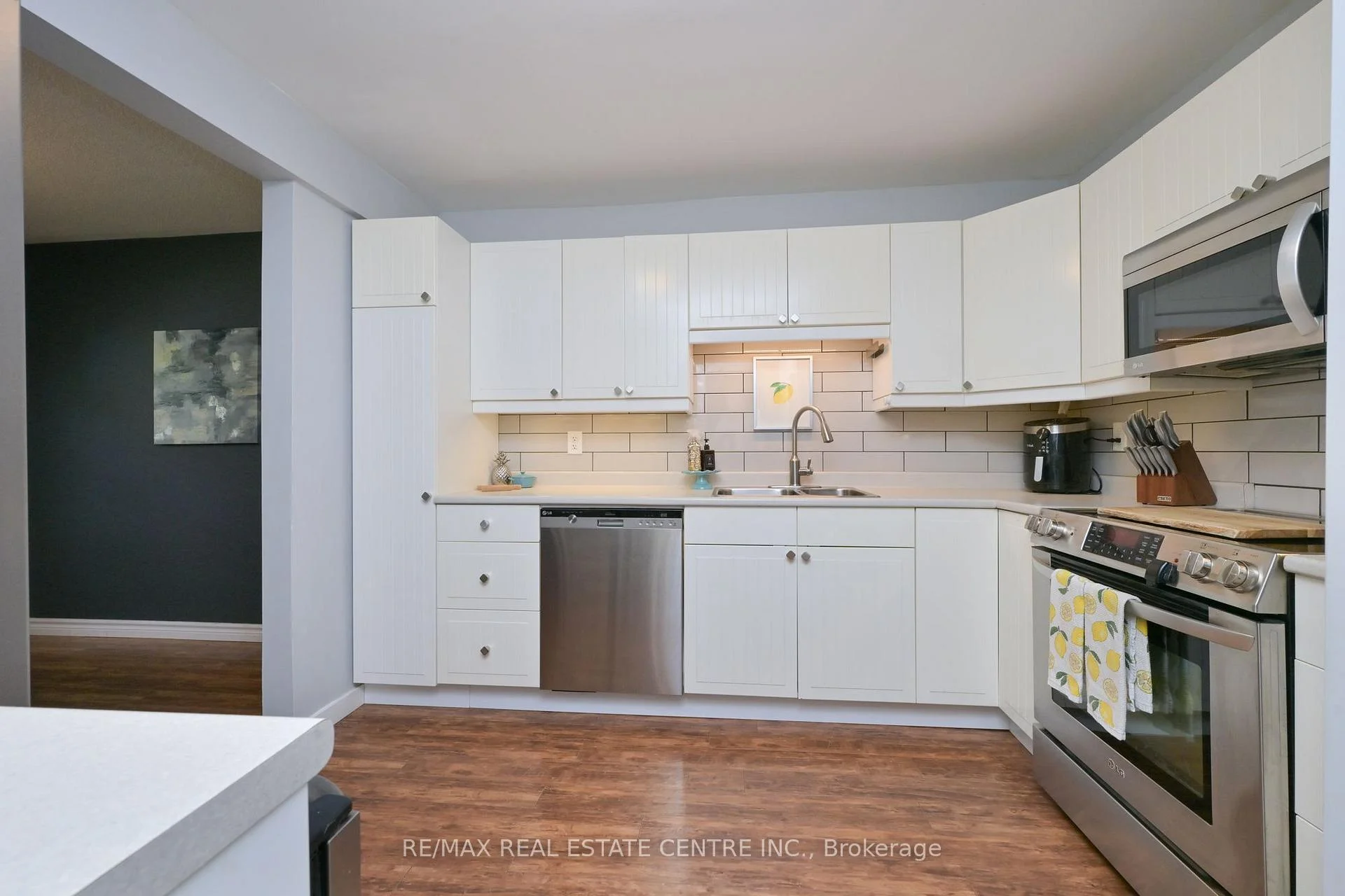 Photo 12 of Unit 1, 325 William Street, Shelburne — HOMEH