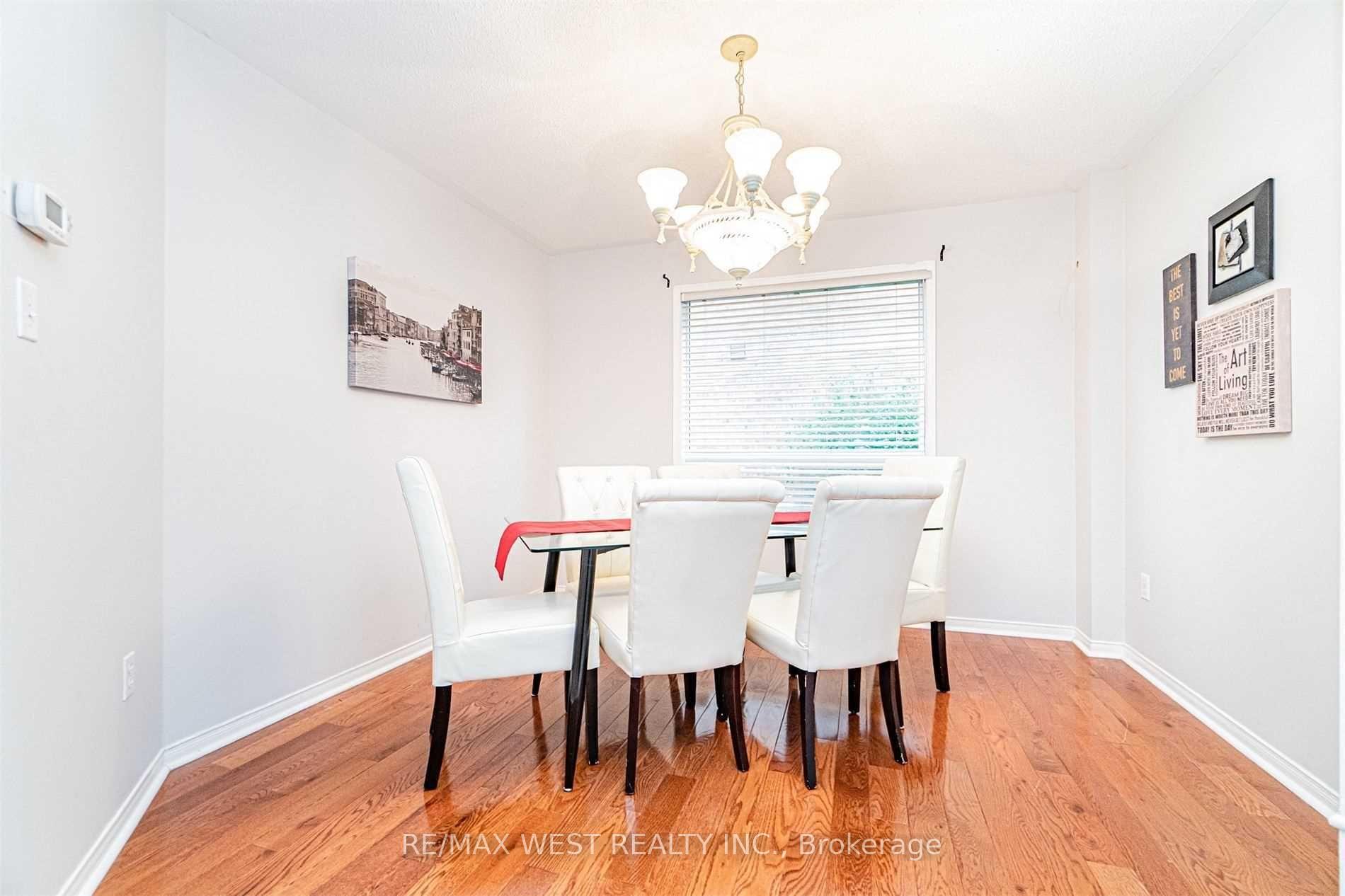 Photo 6 of 37 Charleswood Circle, Brampton, Fletcher's Meadow — HOMEH