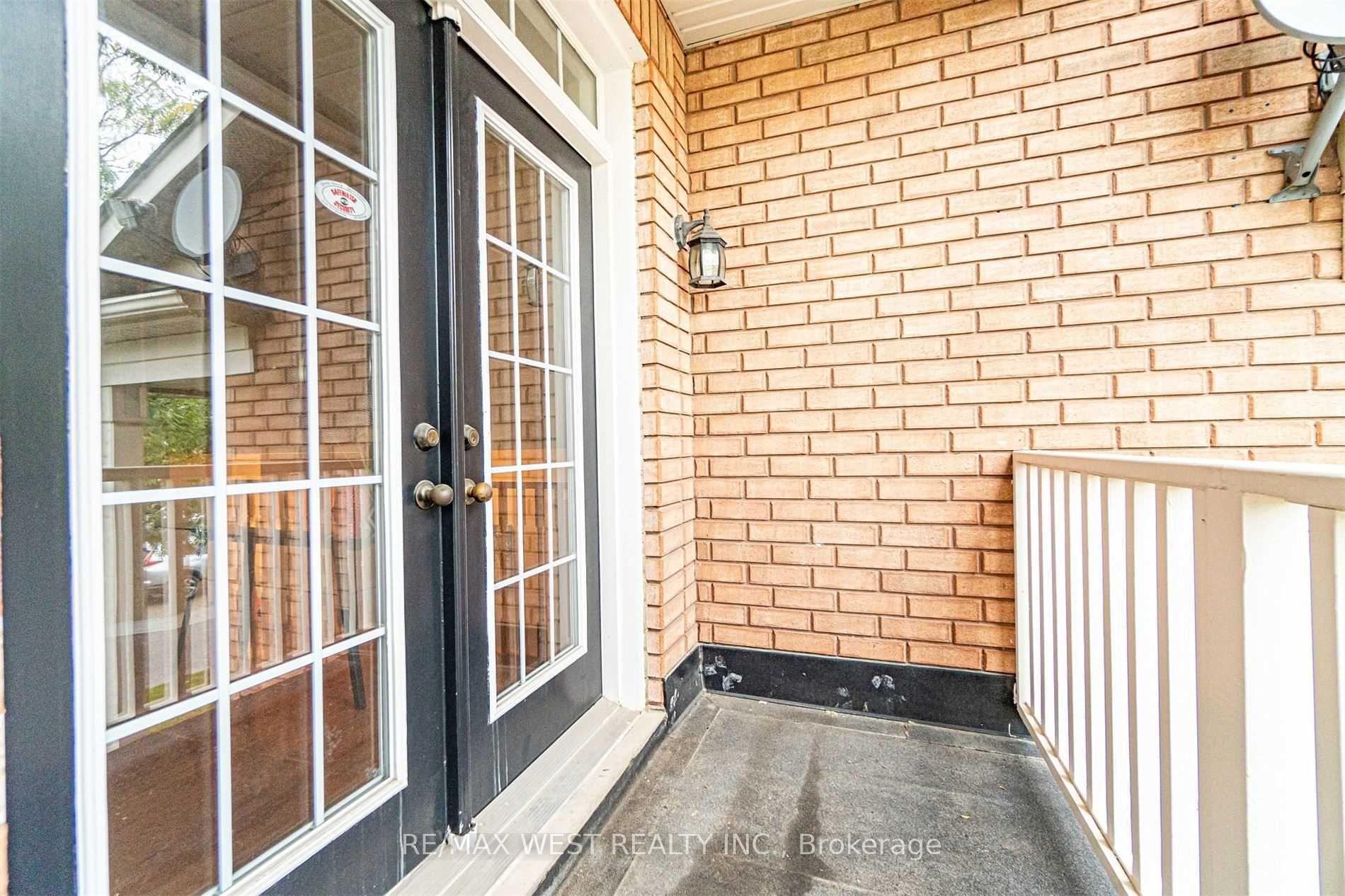 Photo 15 of 37 Charleswood Circle, Brampton, Fletcher's Meadow — HOMEH