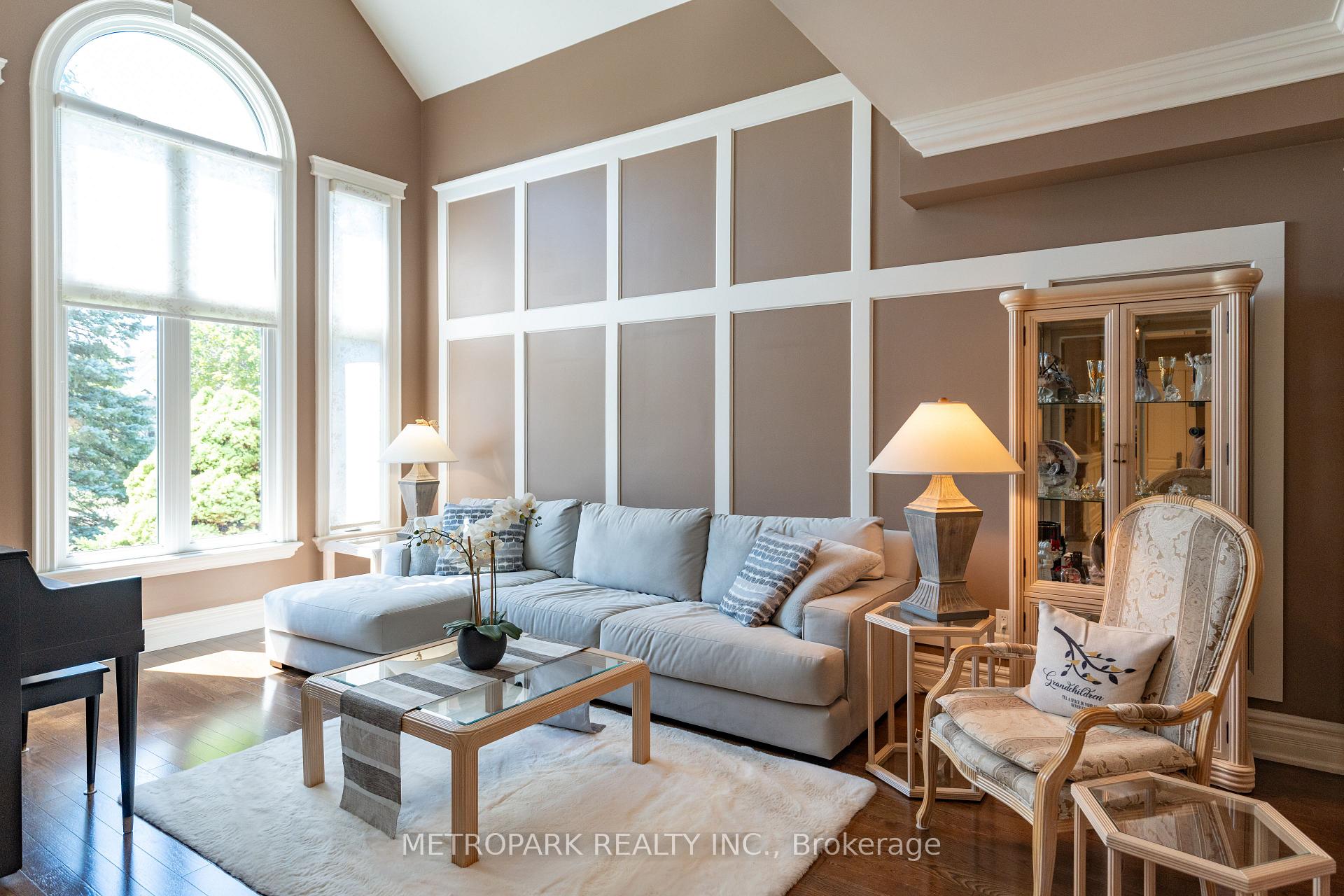 Photo 11 of 56 Bindertwine Boulevard, Vaughan, Kleinburg — HOMEH