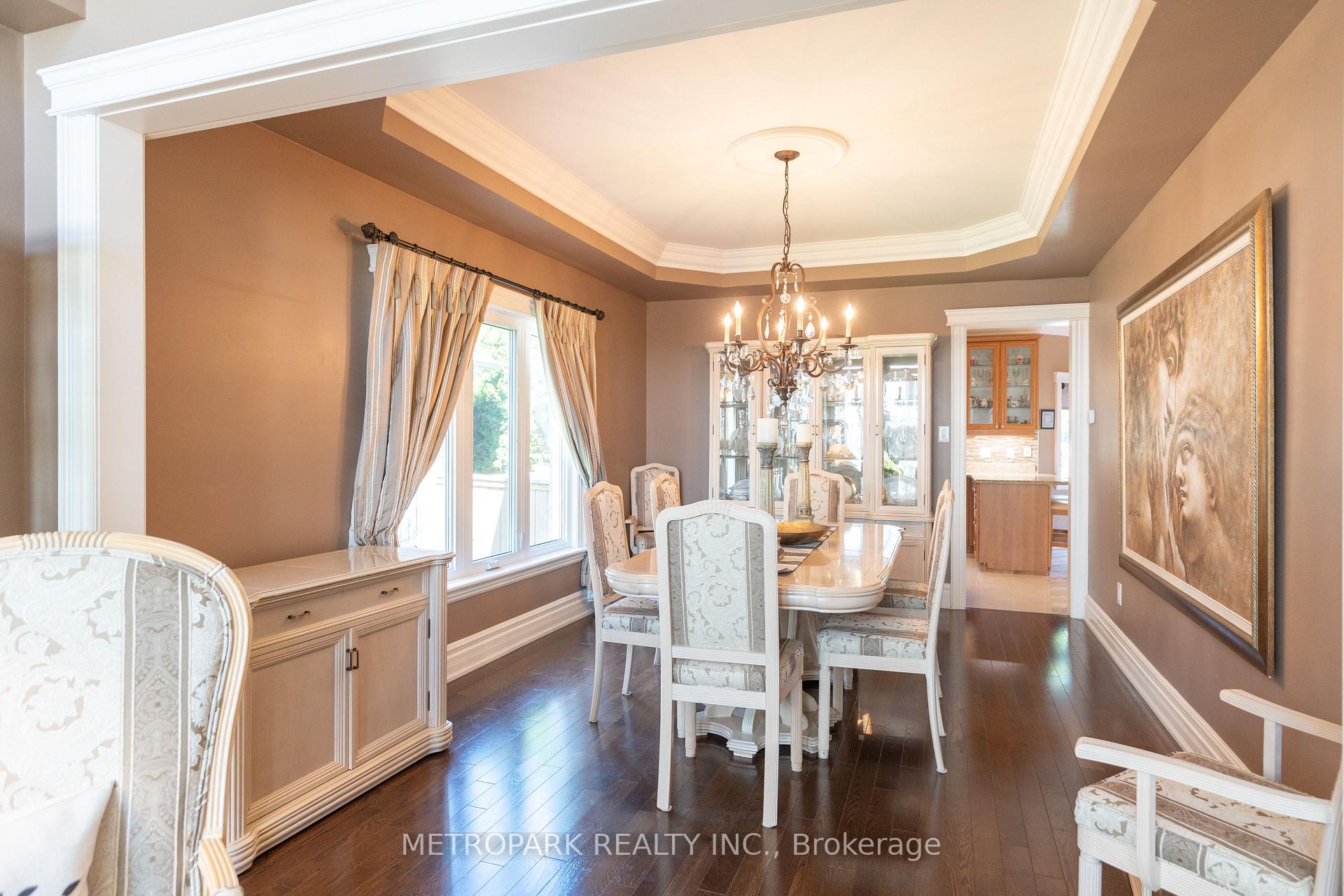 Photo 13 of 56 Bindertwine Boulevard, Vaughan, Kleinburg — HOMEH