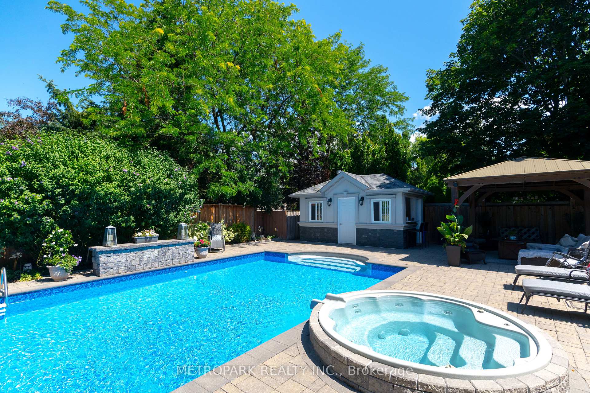Photo 28 of 56 Bindertwine Boulevard, Vaughan, Kleinburg — HOMEH
