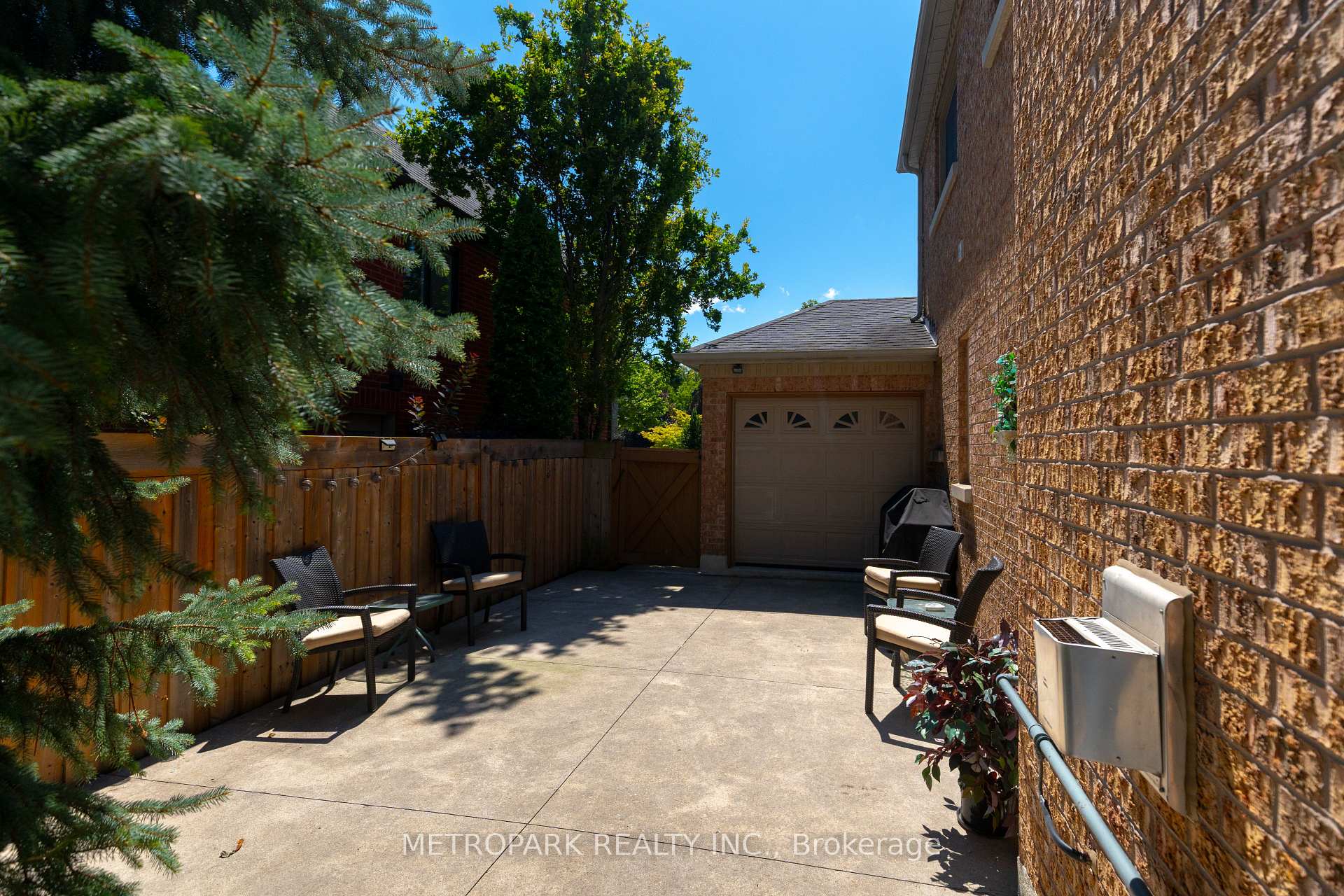 Photo 31 of 56 Bindertwine Boulevard, Vaughan, Kleinburg — HOMEH