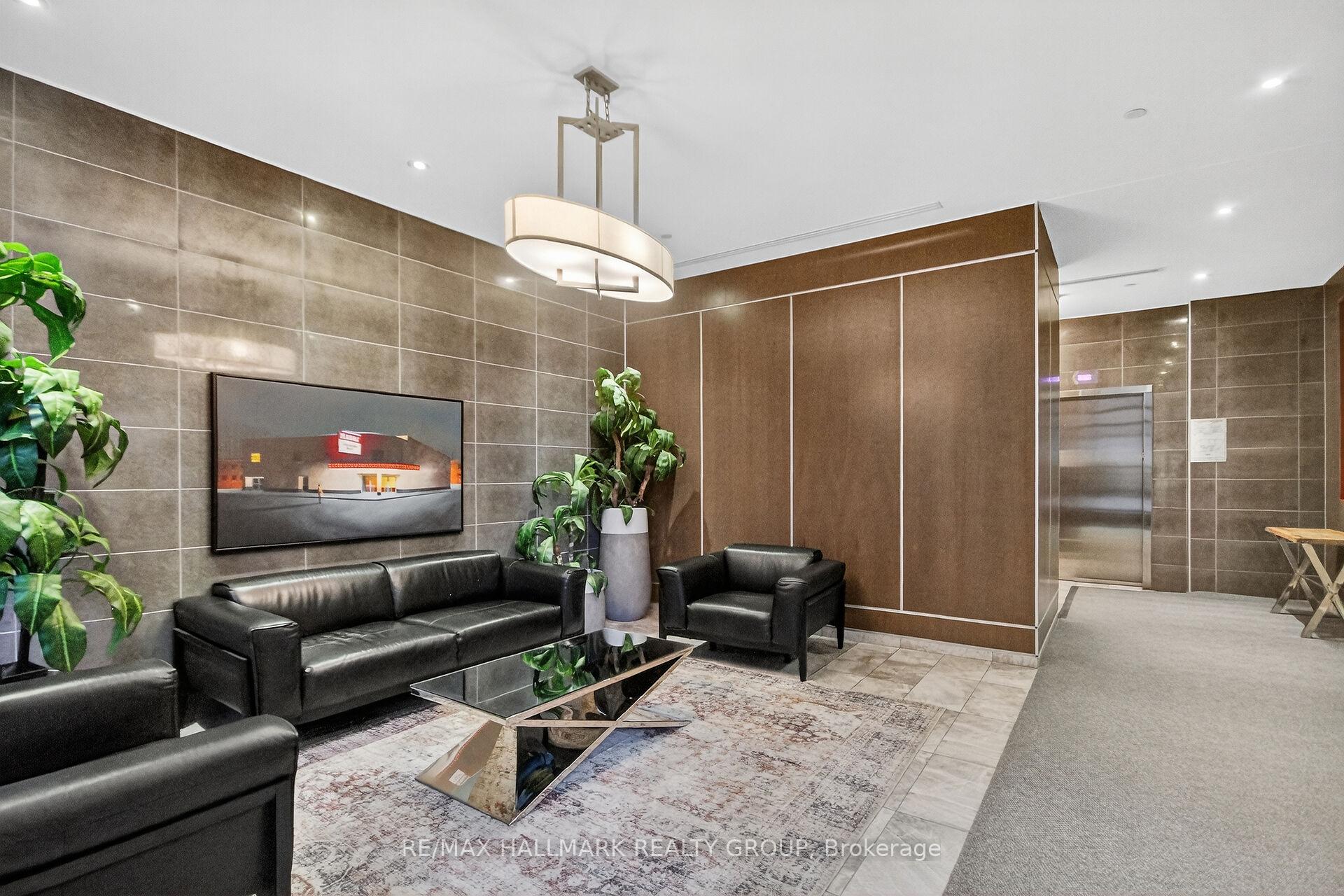 Photo 3 of Unit 503, 10 Rosemount Avenue, Ottawa, Hintonburg — HOMEH