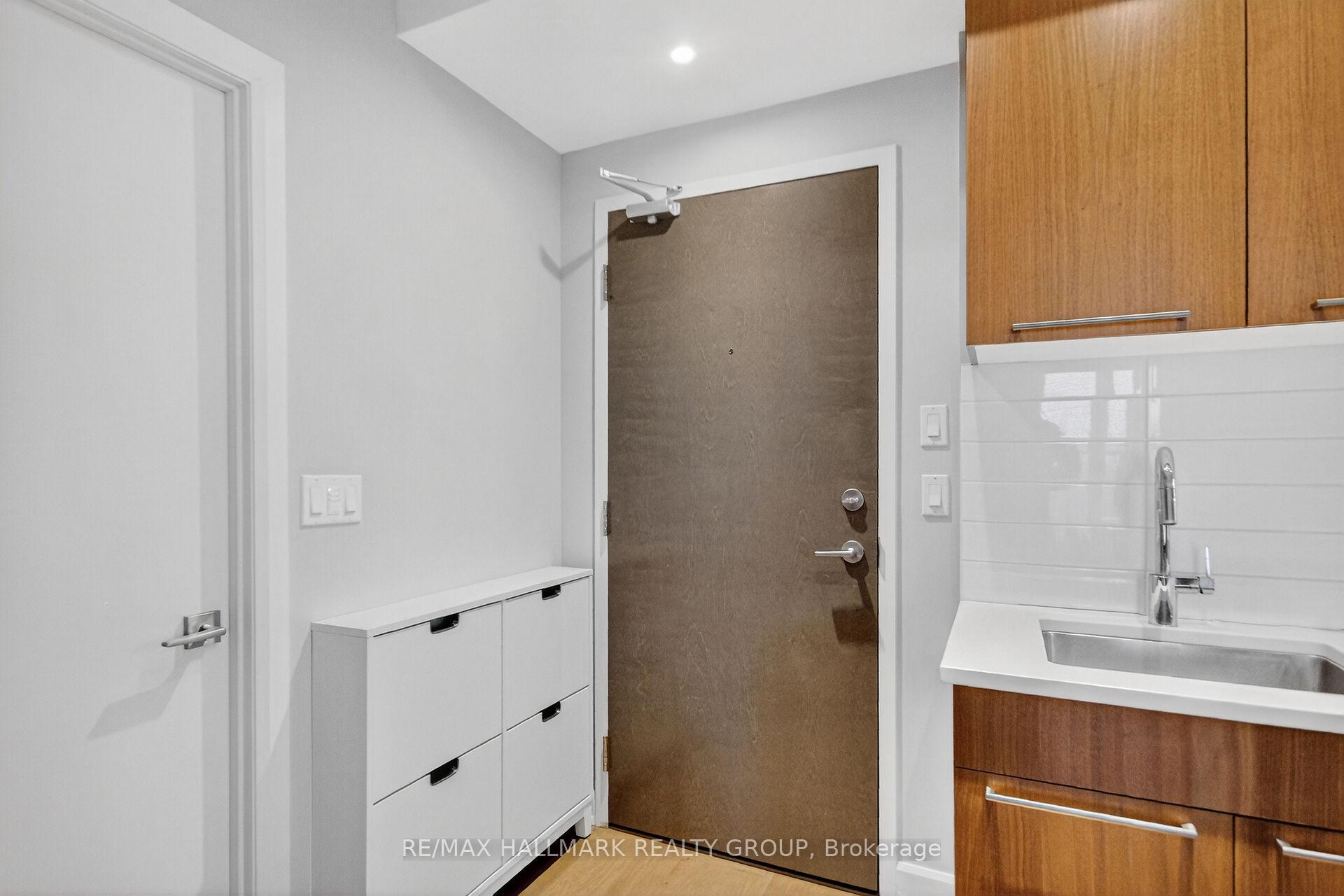 Photo 5 of Unit 503, 10 Rosemount Avenue, Ottawa, Hintonburg — HOMEH