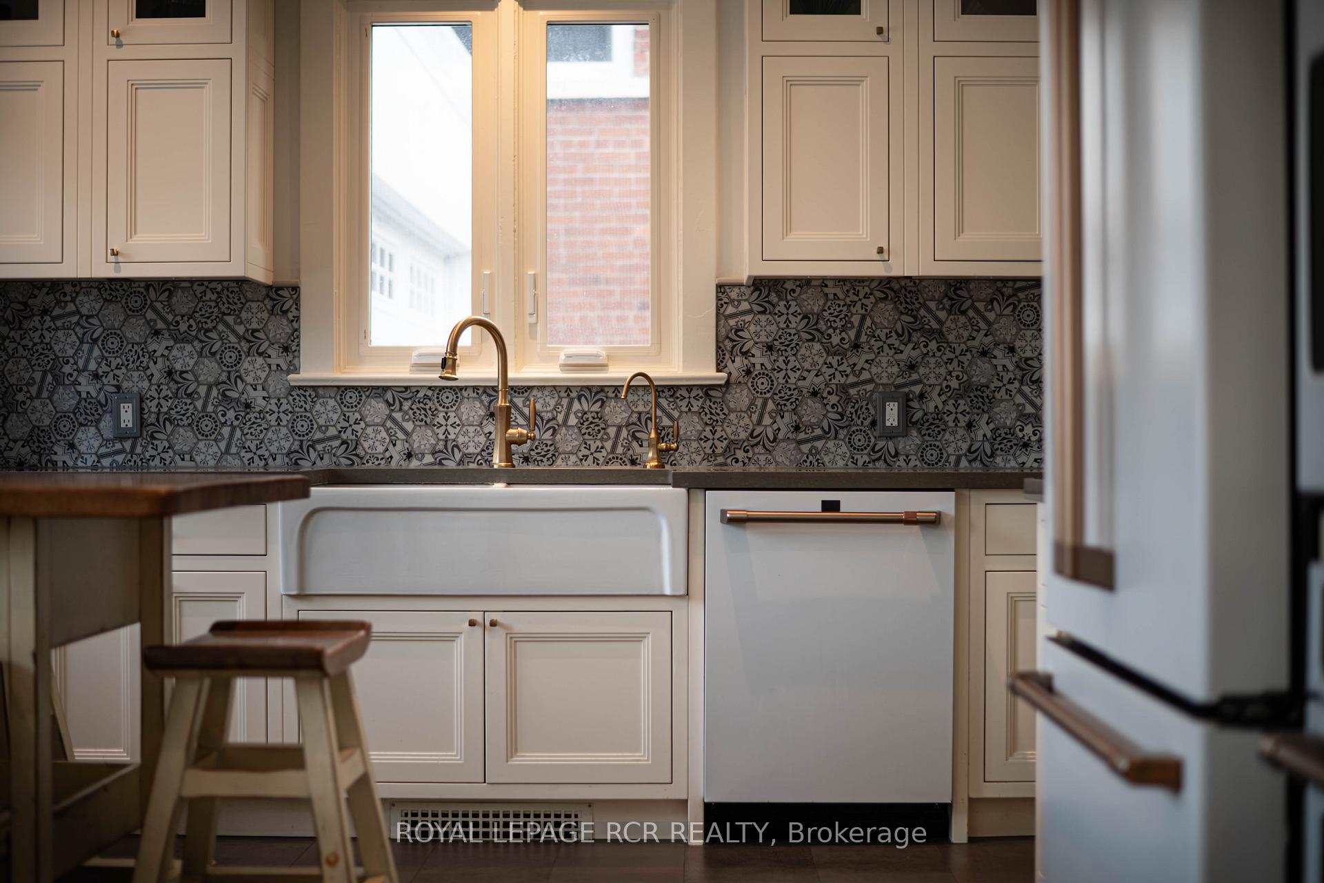 Photo 15 of 17 First Avenue, Orangeville — HOMEH