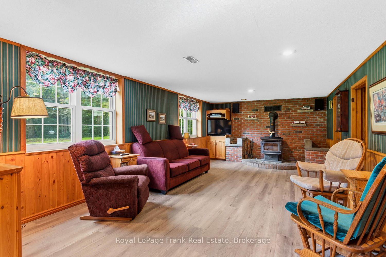 Photo 16 of 5080 Bowmanville Avenue, Clarington, Rural Clarington — HOMEH