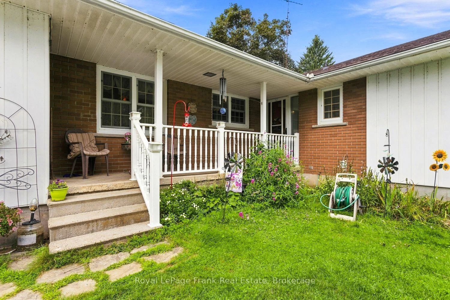 Photo 3 of 5080 Bowmanville Avenue, Clarington, Rural Clarington — HOMEH