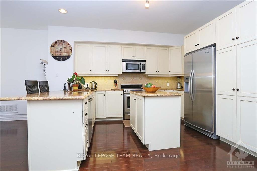 Photo 8 of 68 Encore Private, Ottawa, City View/Skyline/Fisher Heights/Parkwood Hills — HOMEH