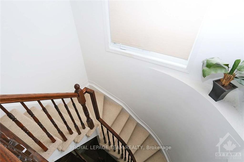 Photo 15 of 68 Encore Private, Ottawa, City View/Skyline/Fisher Heights/Parkwood Hills — HOMEH
