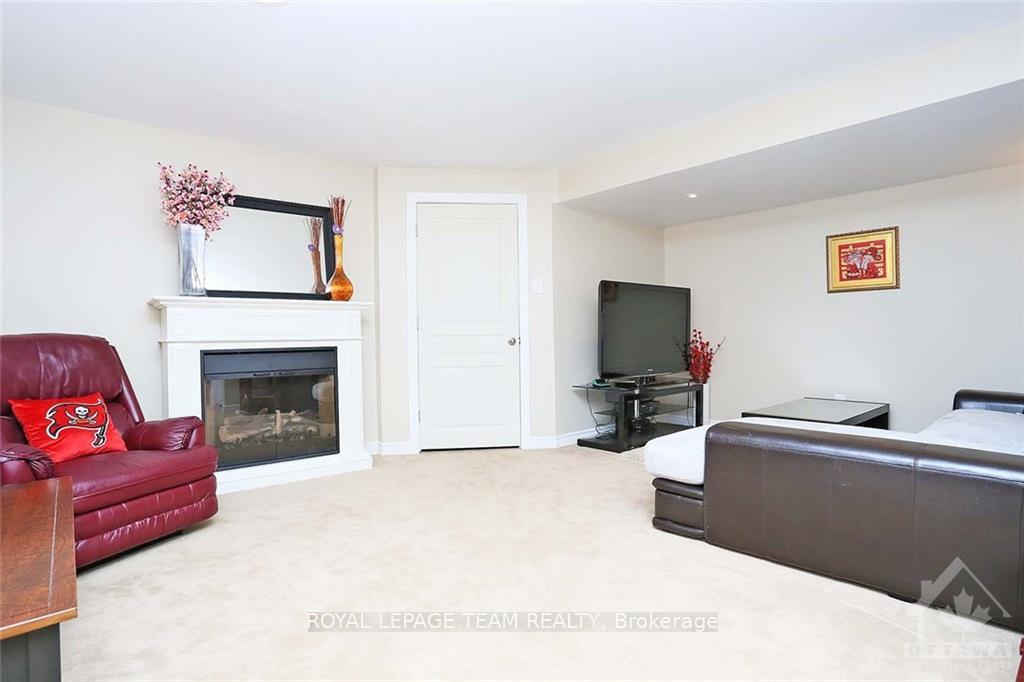 Photo 25 of 68 Encore Private, Ottawa, City View/Skyline/Fisher Heights/Parkwood Hills — HOMEH