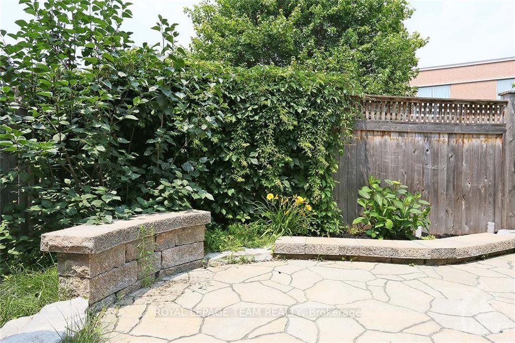 Photo 28 of 68 Encore Private, Ottawa, City View/Skyline/Fisher Heights/Parkwood Hills — HOMEH