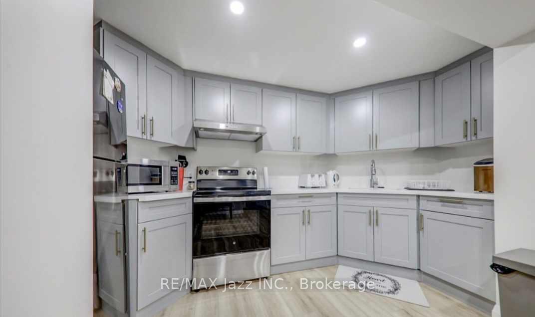Photo 5 of Unit Lower, 107 Apple Blossom Boulevard, Clarington, Bowmanville — HOMEH