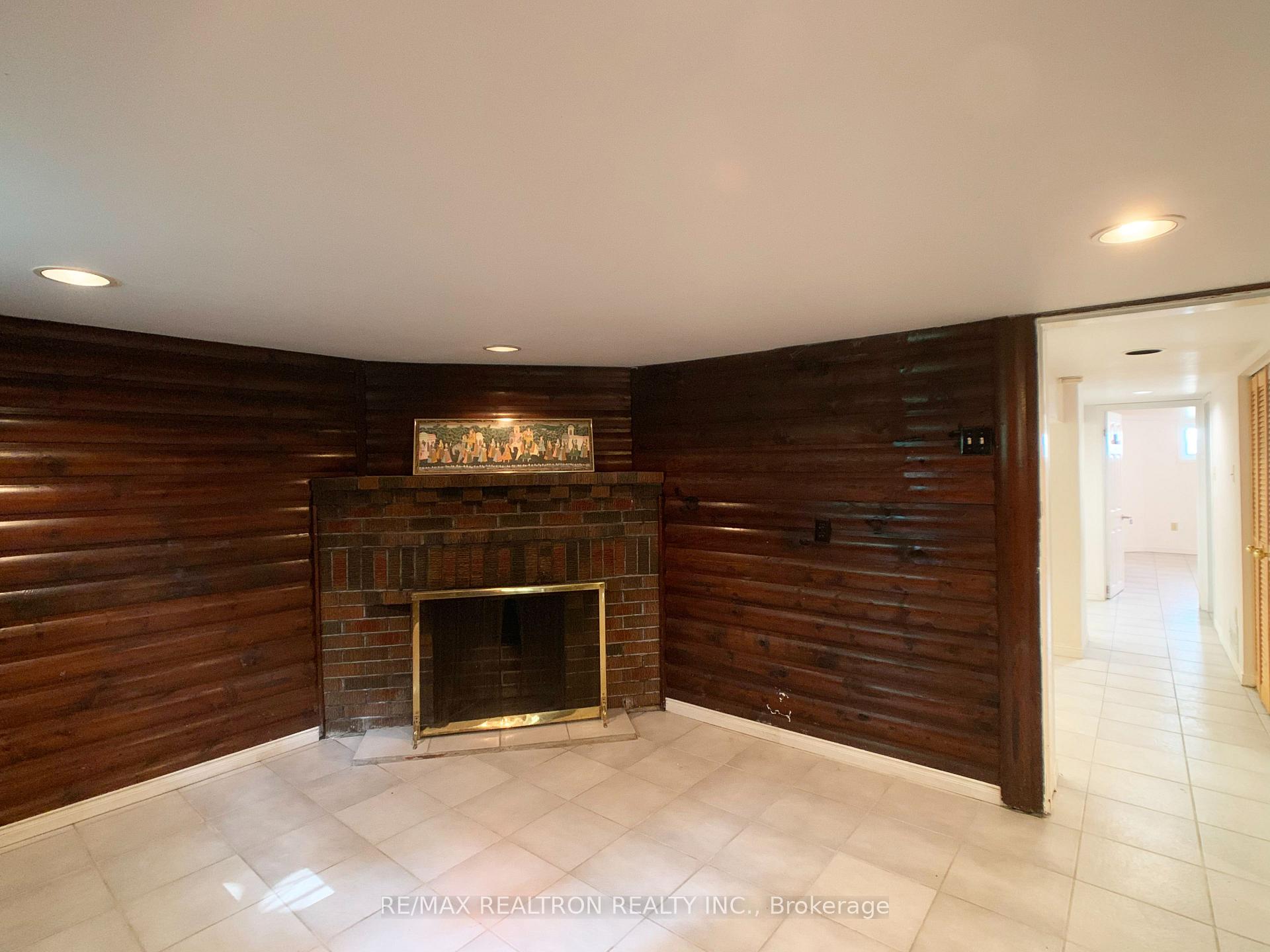 Photo 3 of 48 Mann Avenue, Toronto, Mount Pleasant East — HOMEH