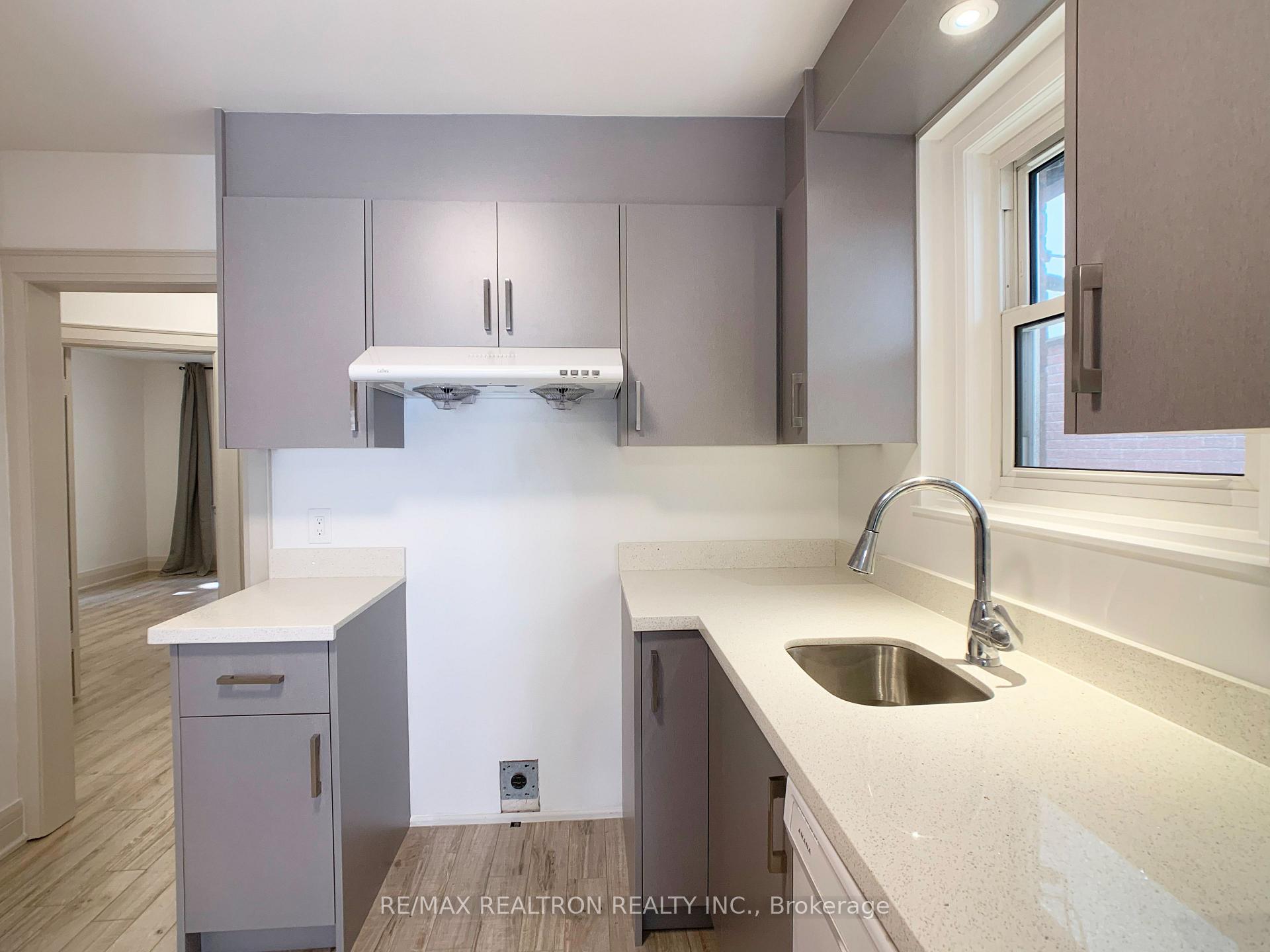 Photo 13 of 48 Mann Avenue, Toronto, Mount Pleasant East — HOMEH