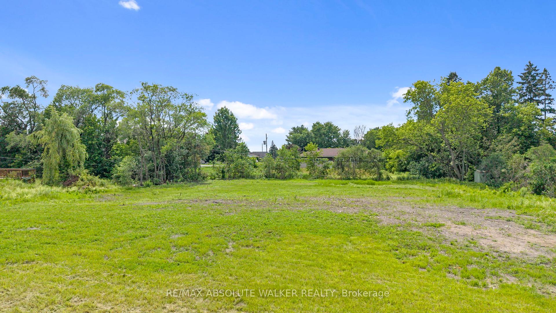 Photo 3 of 4320 Bank Street, Ottawa, Blossom Park/Kemp Park/Findlay Creek — HOMEH