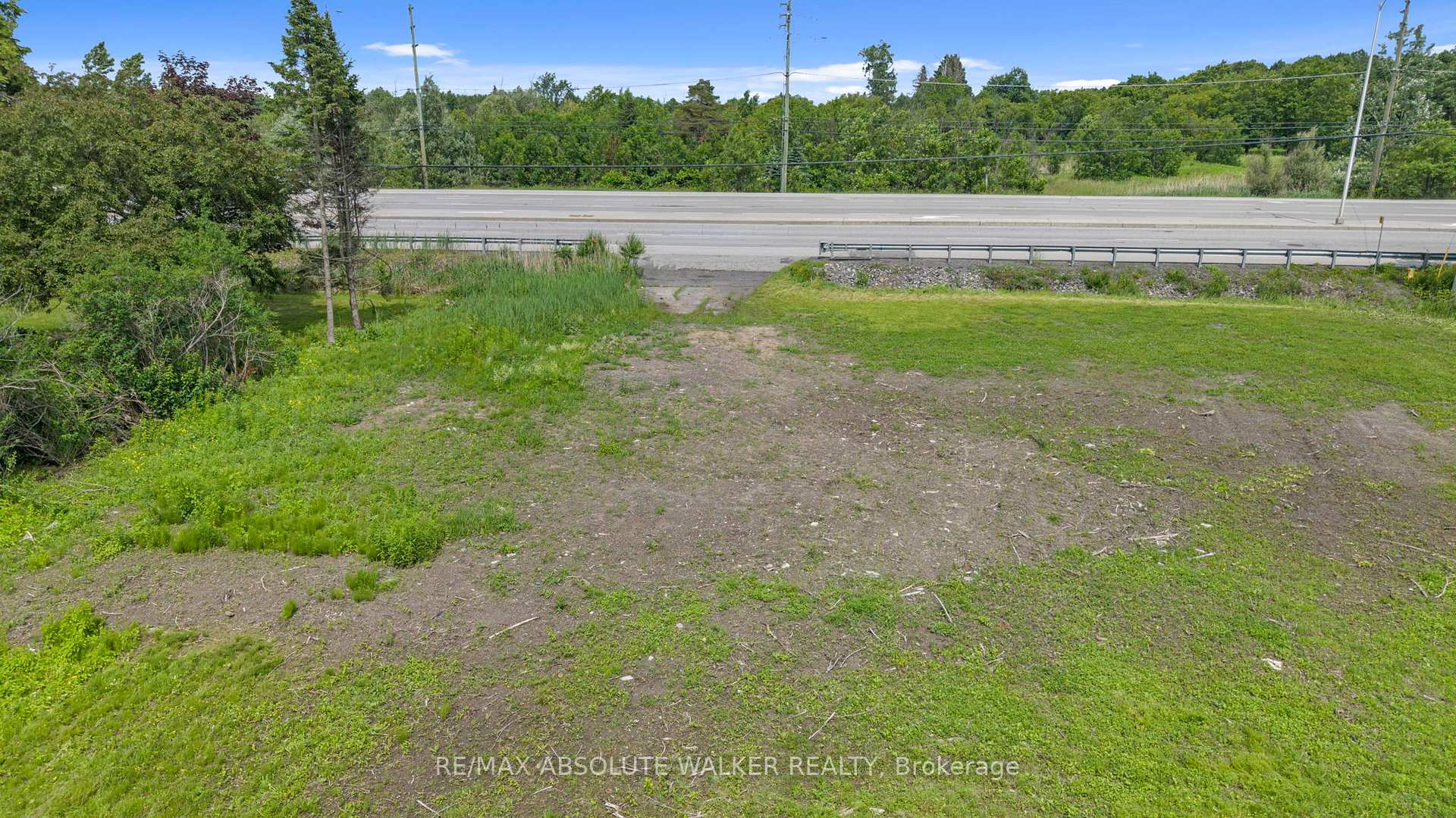Photo 4 of 4320 Bank Street, Ottawa, Blossom Park/Kemp Park/Findlay Creek — HOMEH
